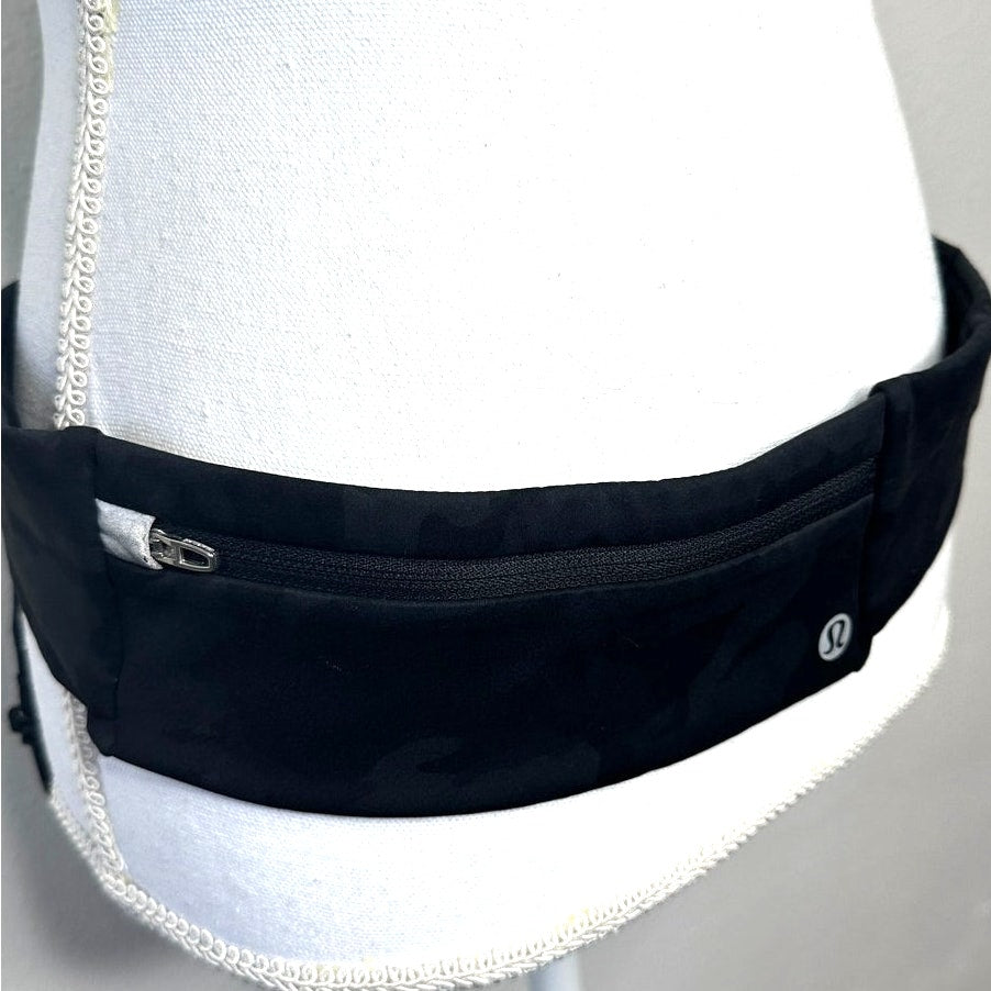 Lululemon Black Camo Jacquard Reflective Running Belt Waist Pack Fanny Pack