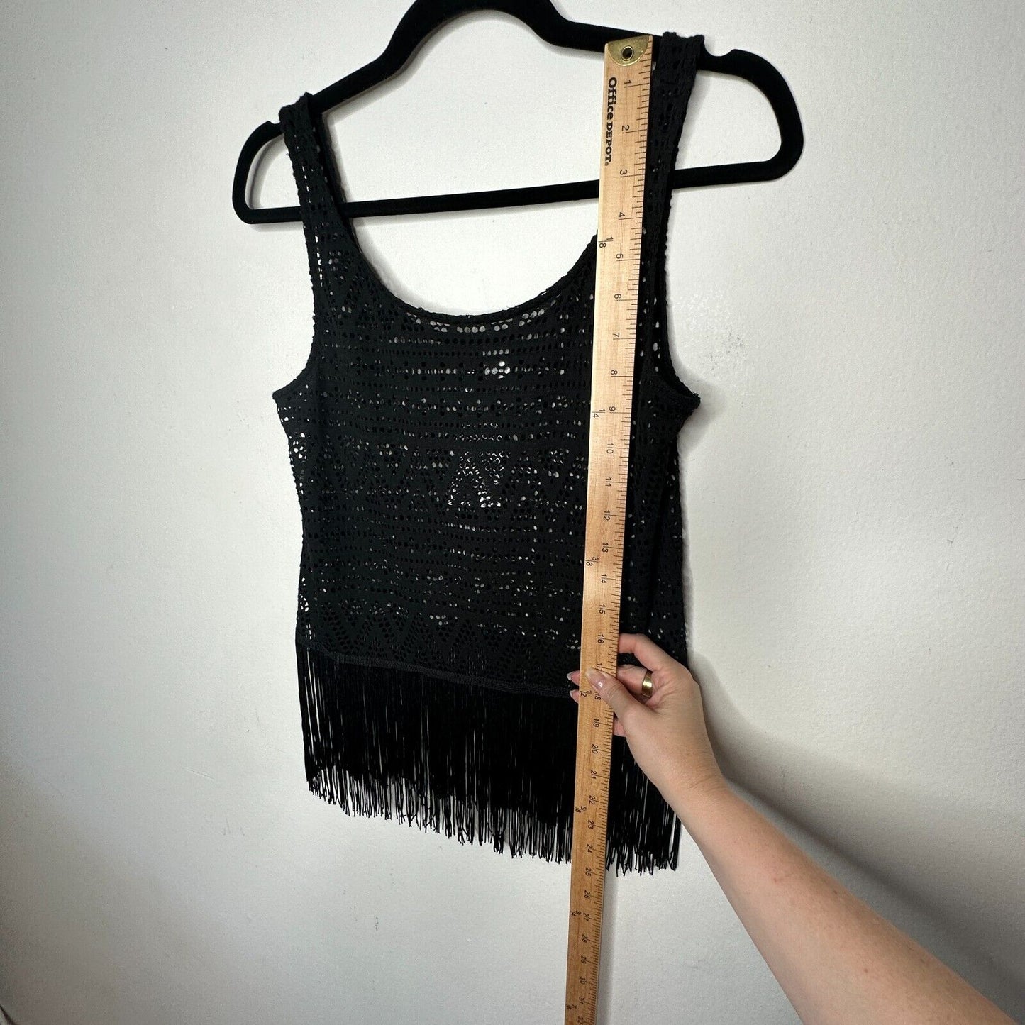 NWT H&M Black Open Crochet Tank Top With Fringe Hem Scoop Neck Sleeveless 4