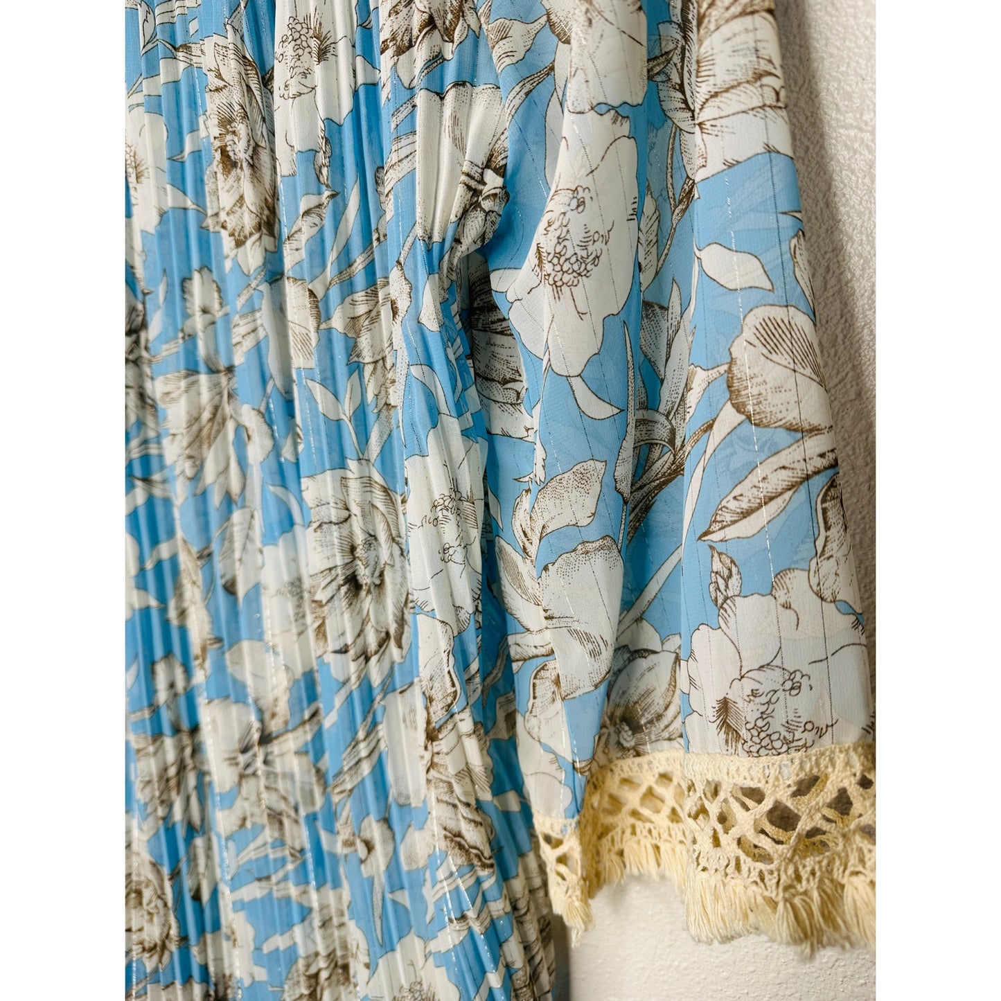 My Story Paris Cream & Blue Accordian Pleat 3/4 Sleeve Blouse S