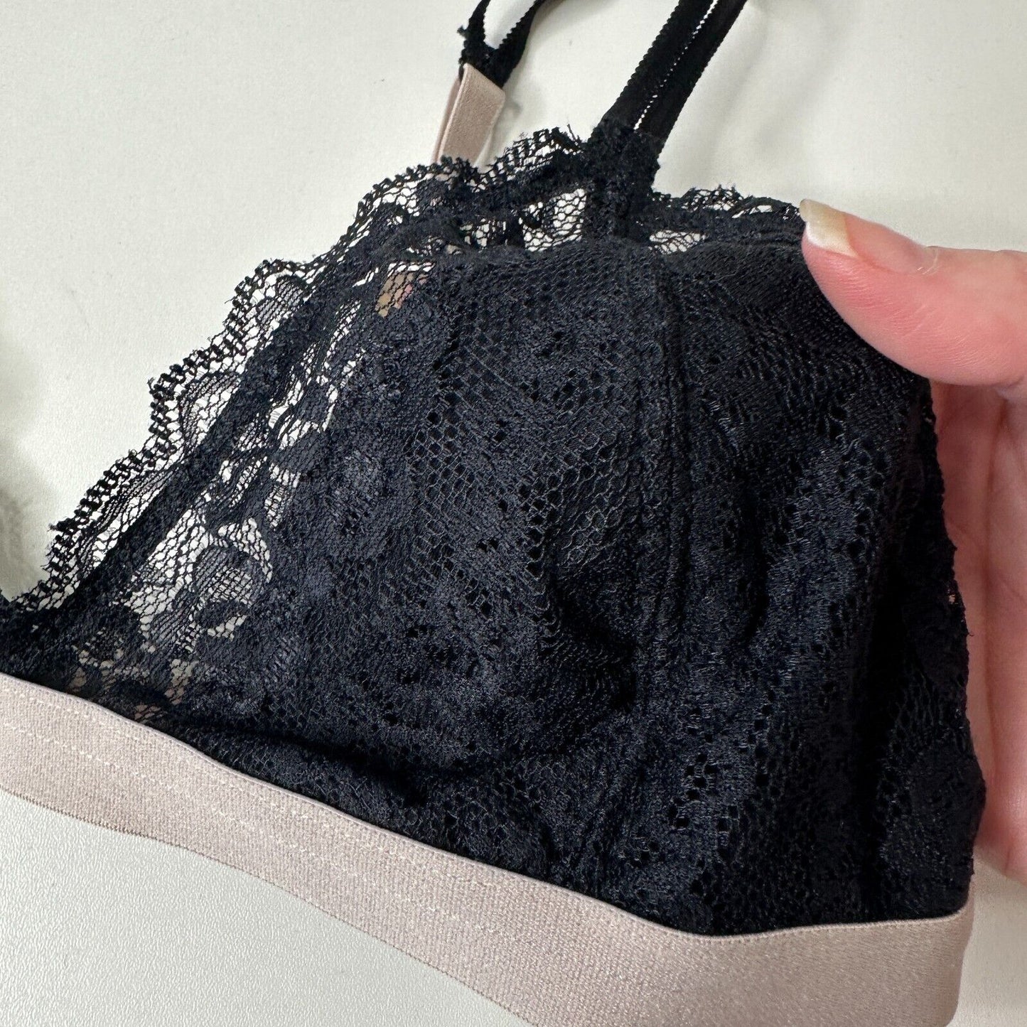 Black With Nude Edging Triangle Lace Bralette Adj Straps Hook & Eye Close Large