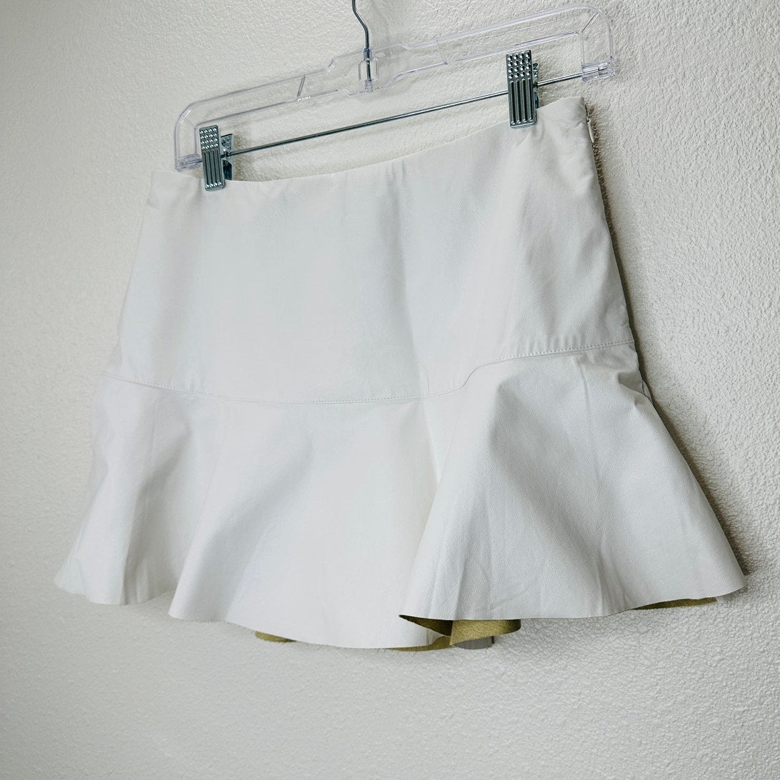 NWT Cotton Candy LA White Flounce Mini Skirt Built-in Shorts M