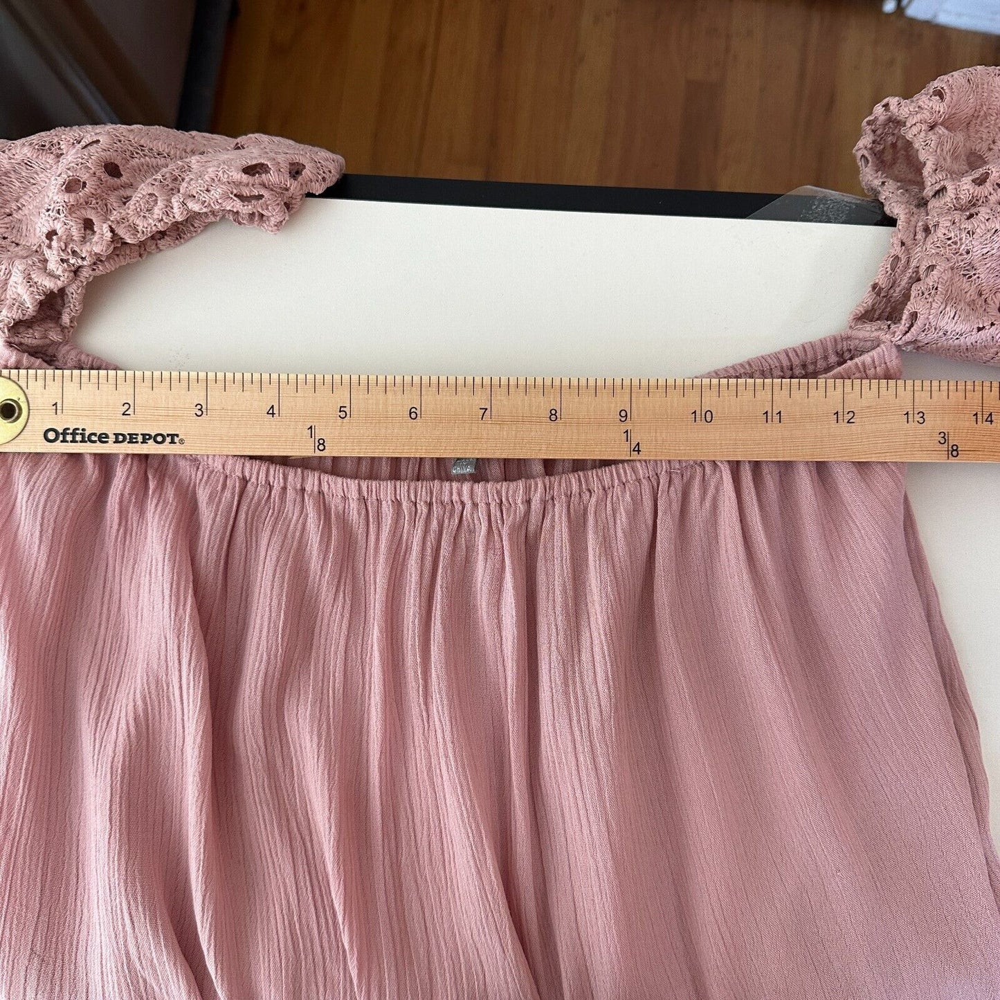 Charlotte Russe Dusty Pink Off Shoulder Eyelet Short Sleeve CropTop Blouse Small