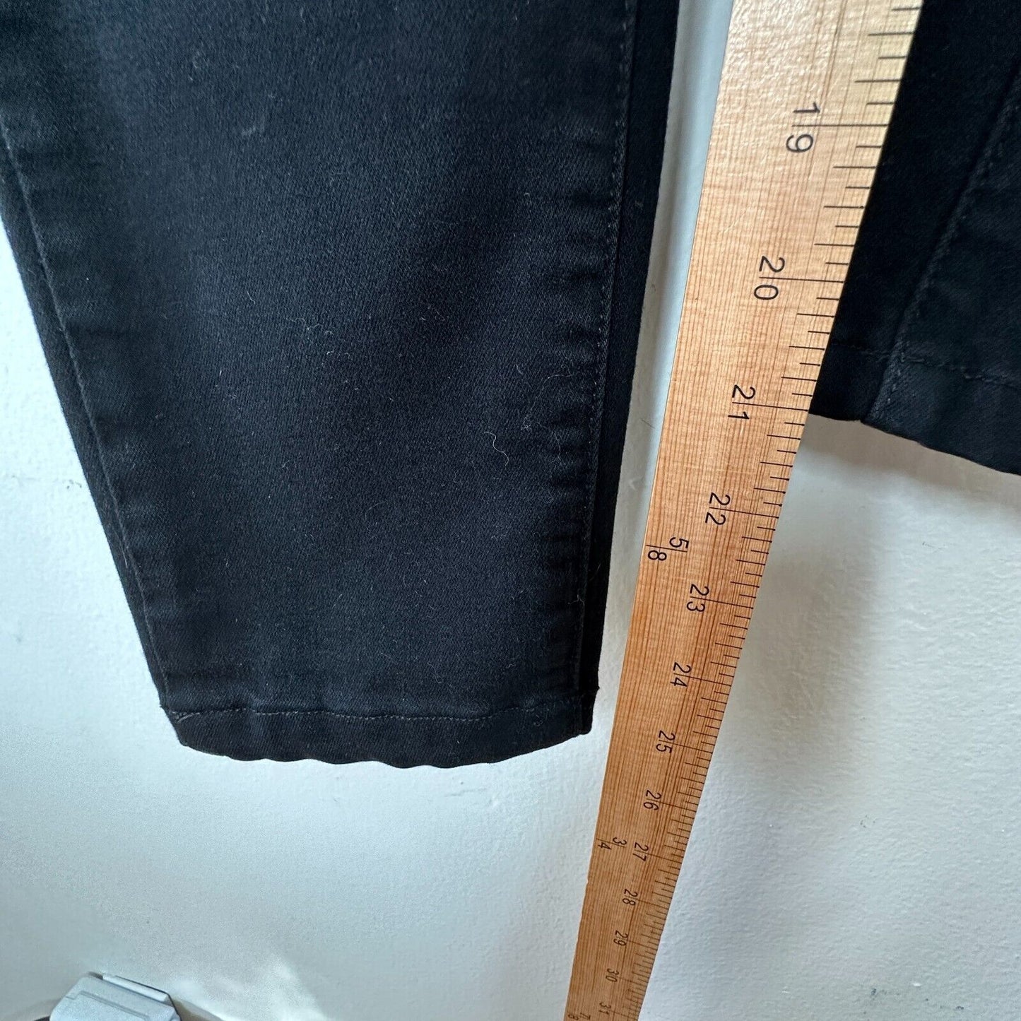 Paige Black Shadow Verdugo Ultra Skinny Jeans 5 Pocket Design Zip Fly Button 27
