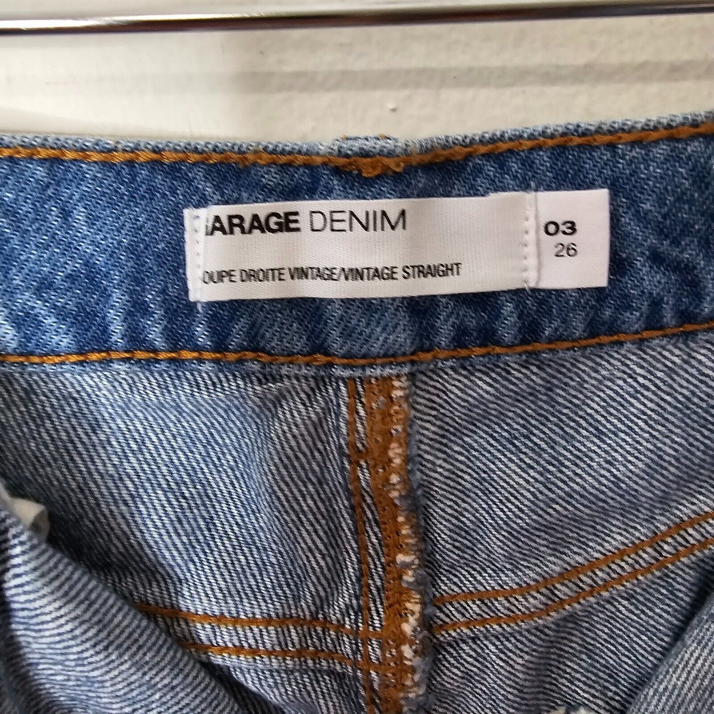 NWOT Garage Denim Medium Wash Vintage Straight Leg Mid Rise Distressed Jeans 26