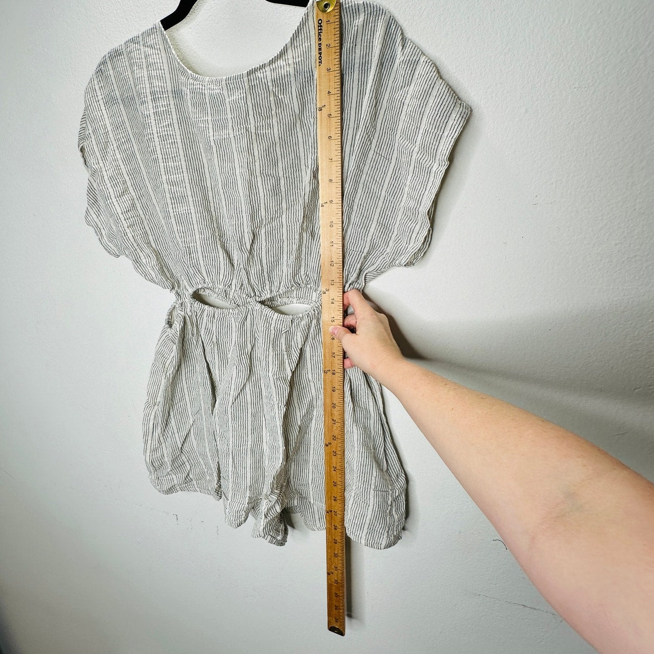 NWT Miou Muse Cream Black Striped Cutout Romper Small Linen Beach Resort Boho