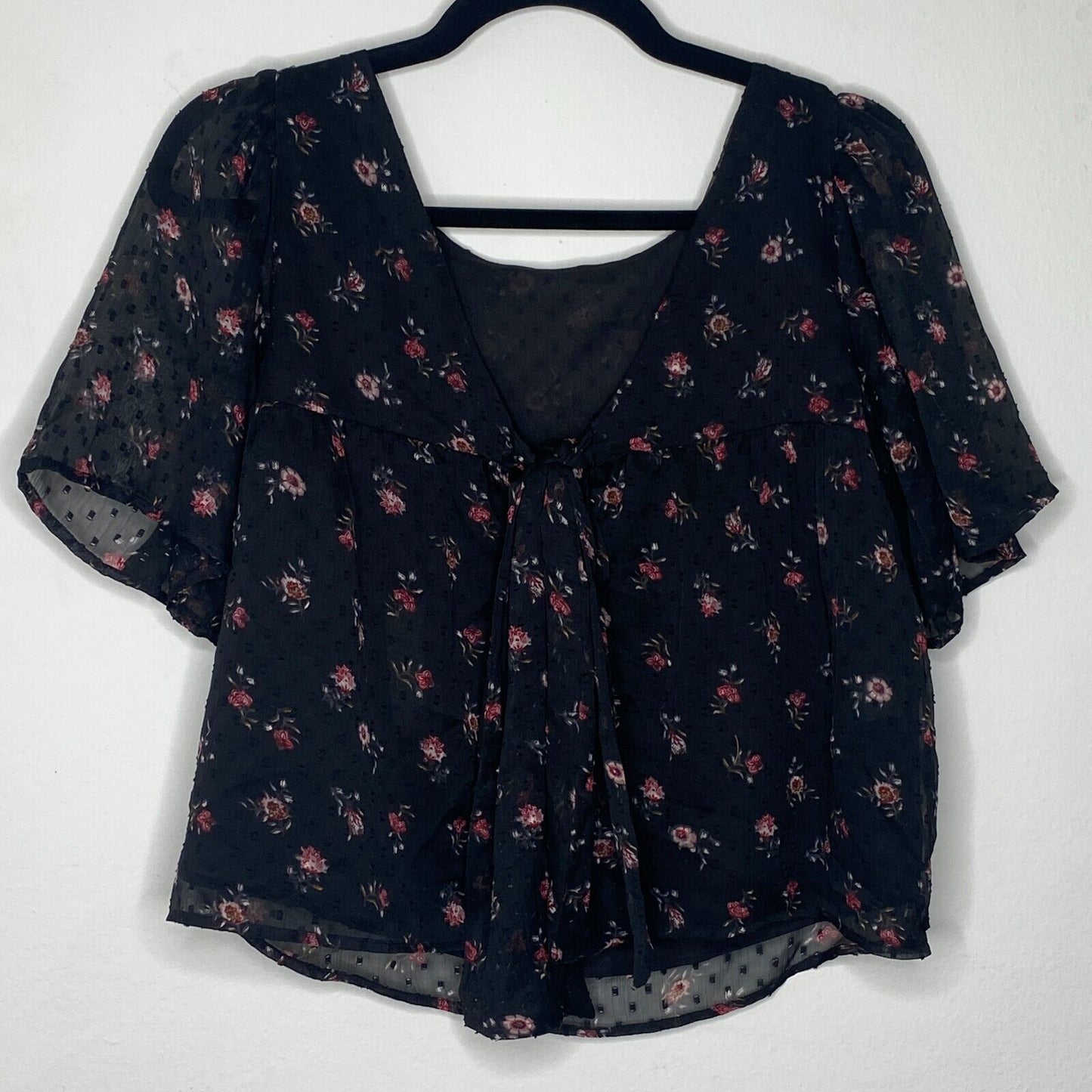 Loft Cute Black Floral Print Round Neck Short Sleeve V-Back With Ties Blouse XXS