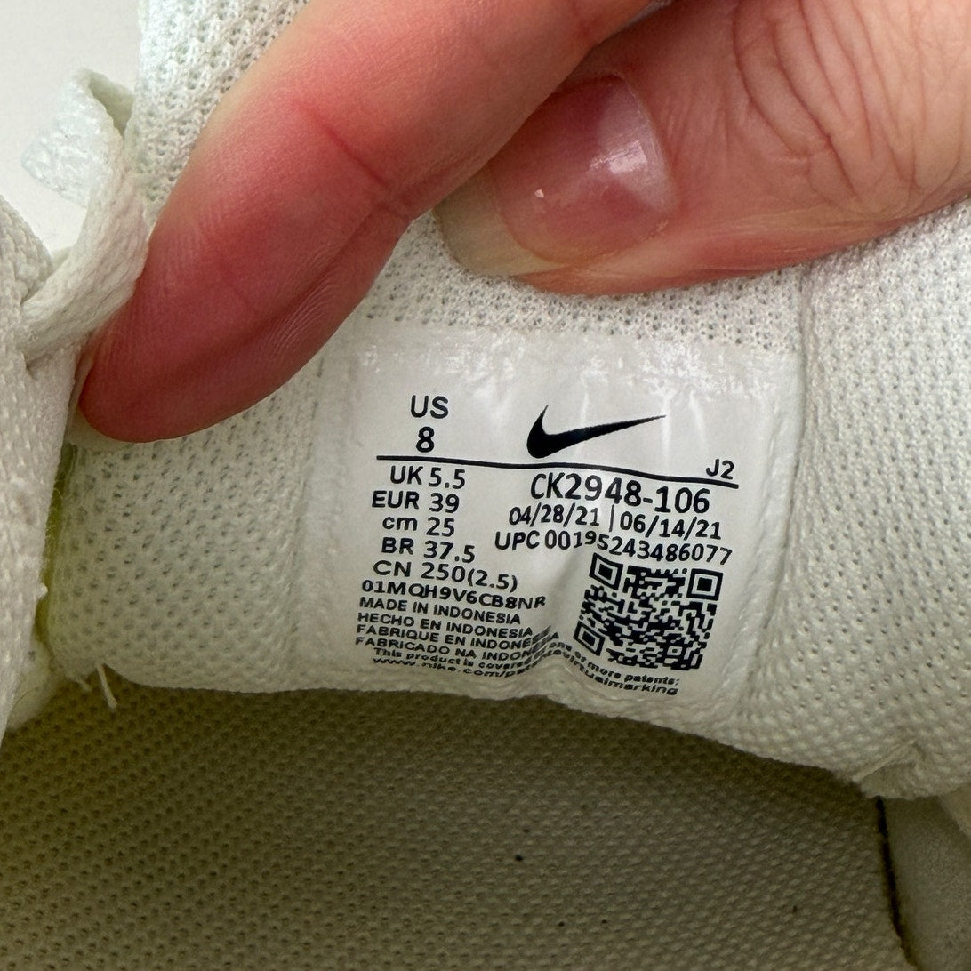 Nike Venture Runner Ivory Pink Tan Gum Sole Sneakers Women's Size 8