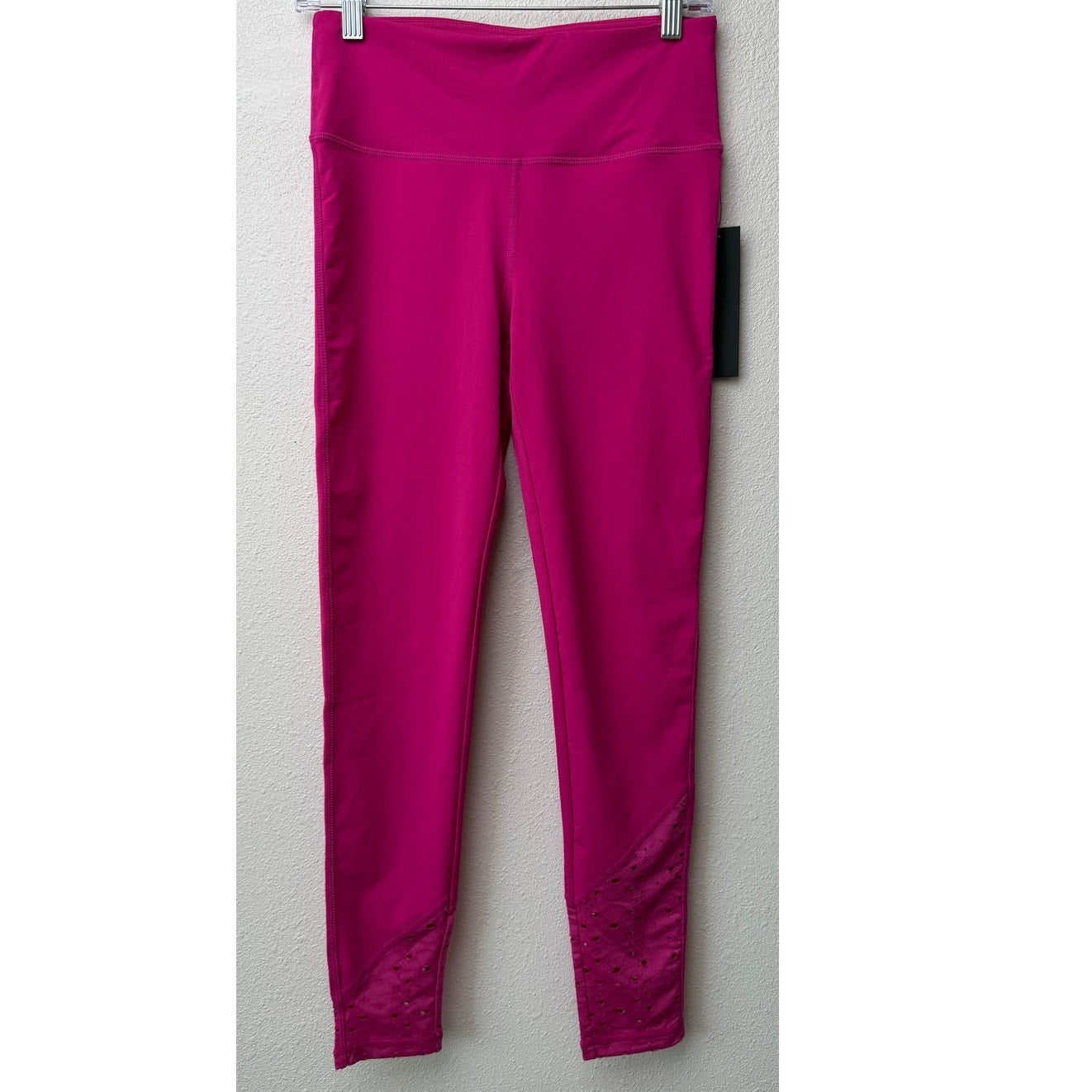 NWT Mono B Pink Laser Cut Yoga Leggings Womens M