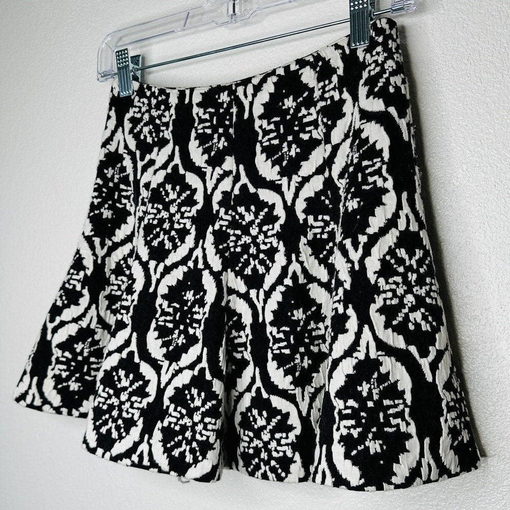 Lovers + Friends Tatum Black & White Jacquard Mini Skirt XS