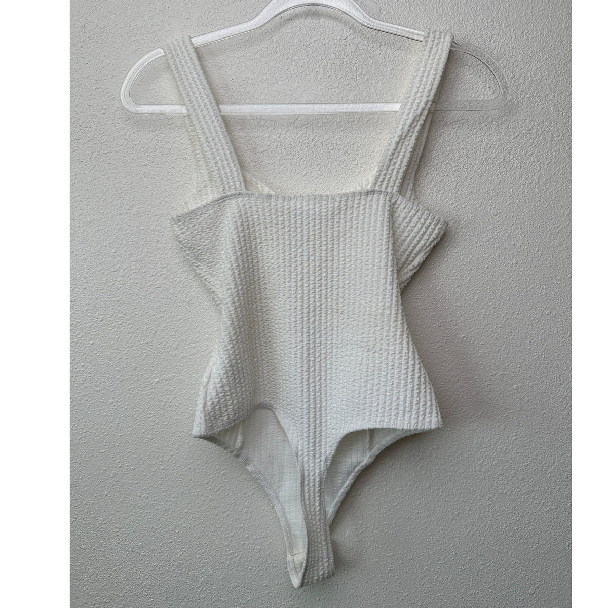 ASTR The Label Off White Textured Seersucker Bodysuit XS