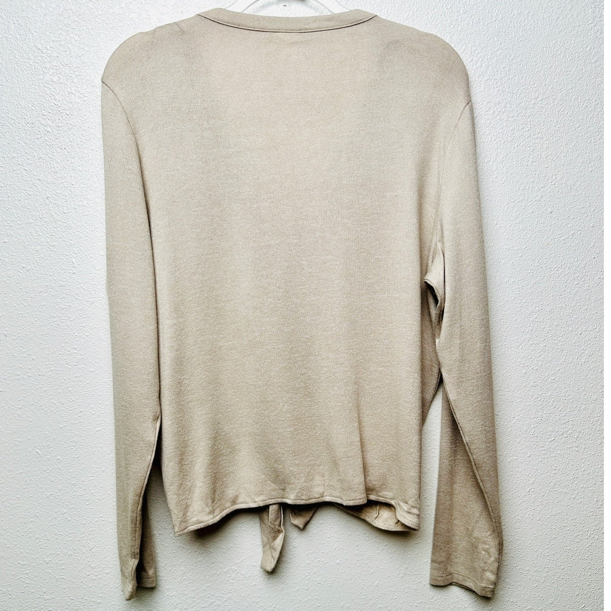 H&M Tan V-Neck Tie-Front Button Cardigan Sweater Women’s L