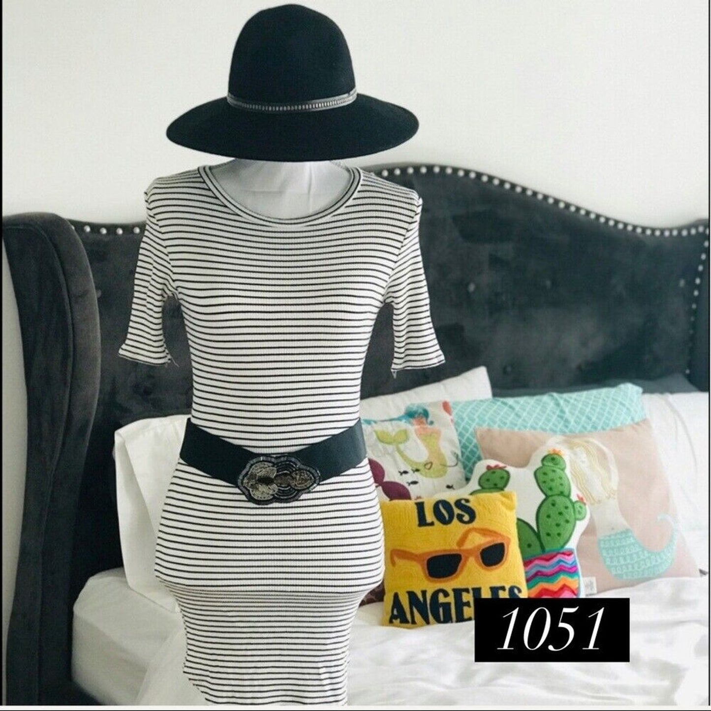 Forever 21 White & Black Striped Stretchy Short Sleeve T Shirt Bodycon Dress M