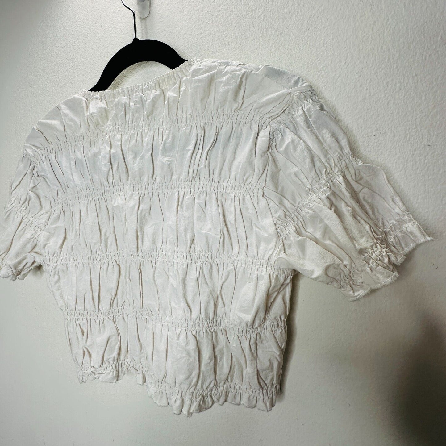 Kendal & Kylie White Stretchy Ruched Short Sleeve Round Neck Casual Crop Top M