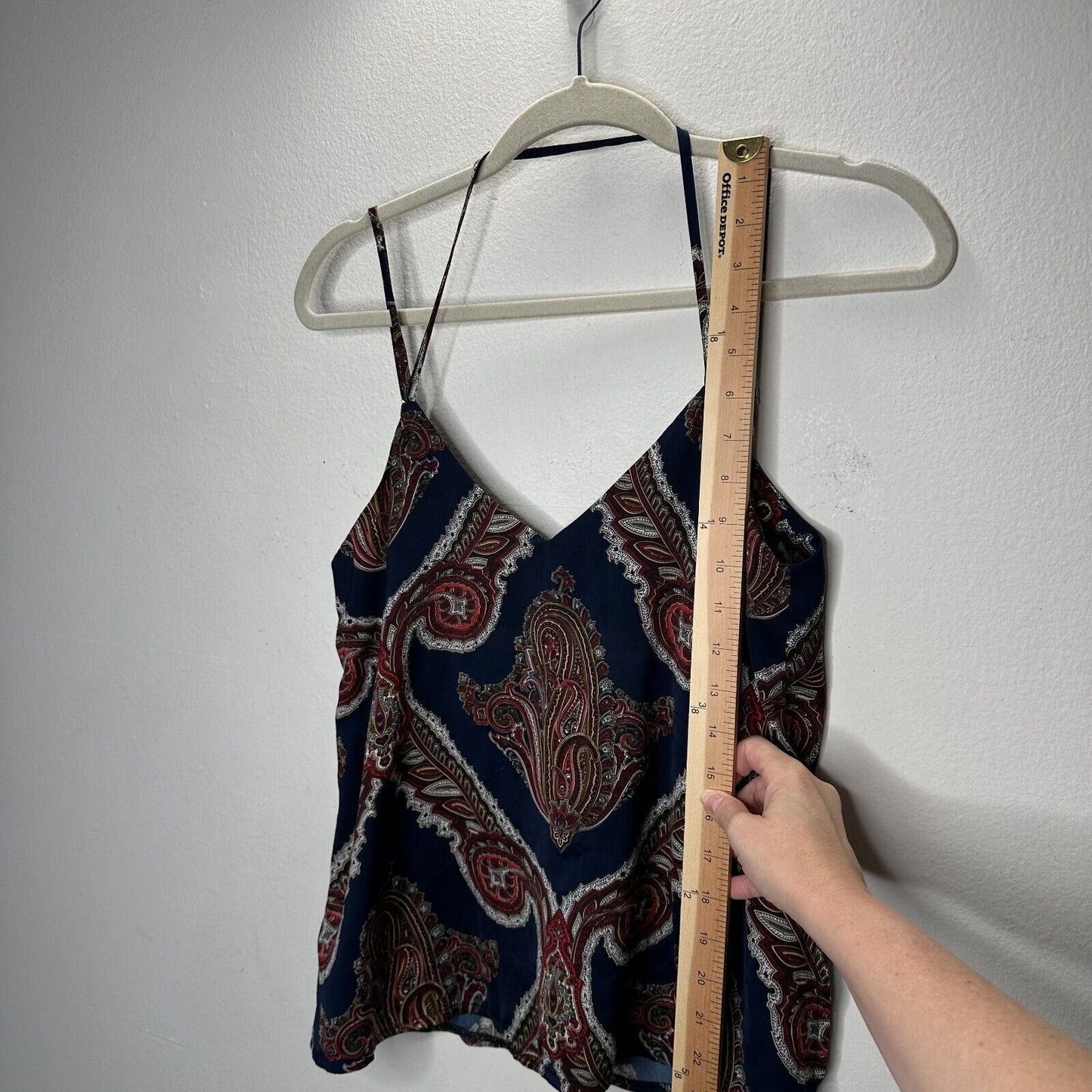 Missguided Blue Red and White Paisley Design VNeck Strappy V-Back Flowy Blouse 6