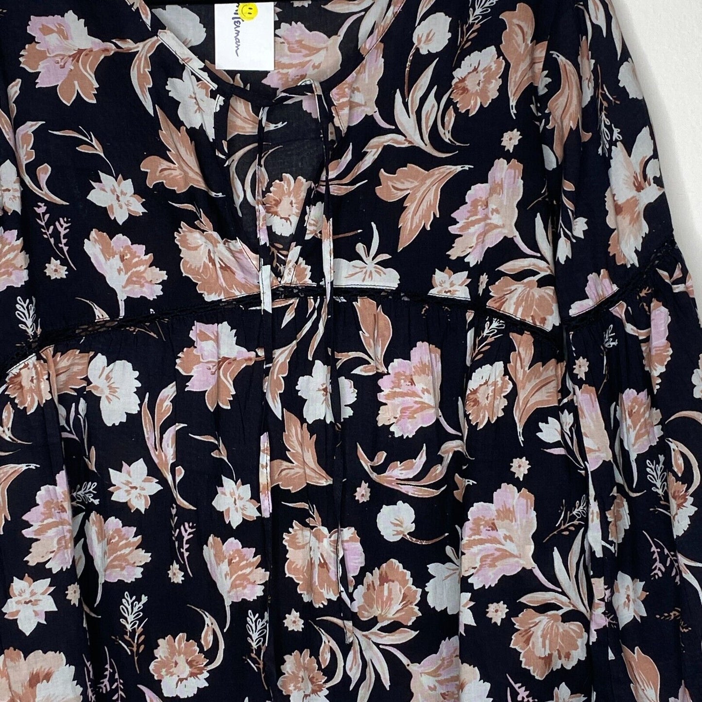 NWT Amuse Society Black Peach Pink Floral Long Bell Sleeve VNeck Boho Blouse SM