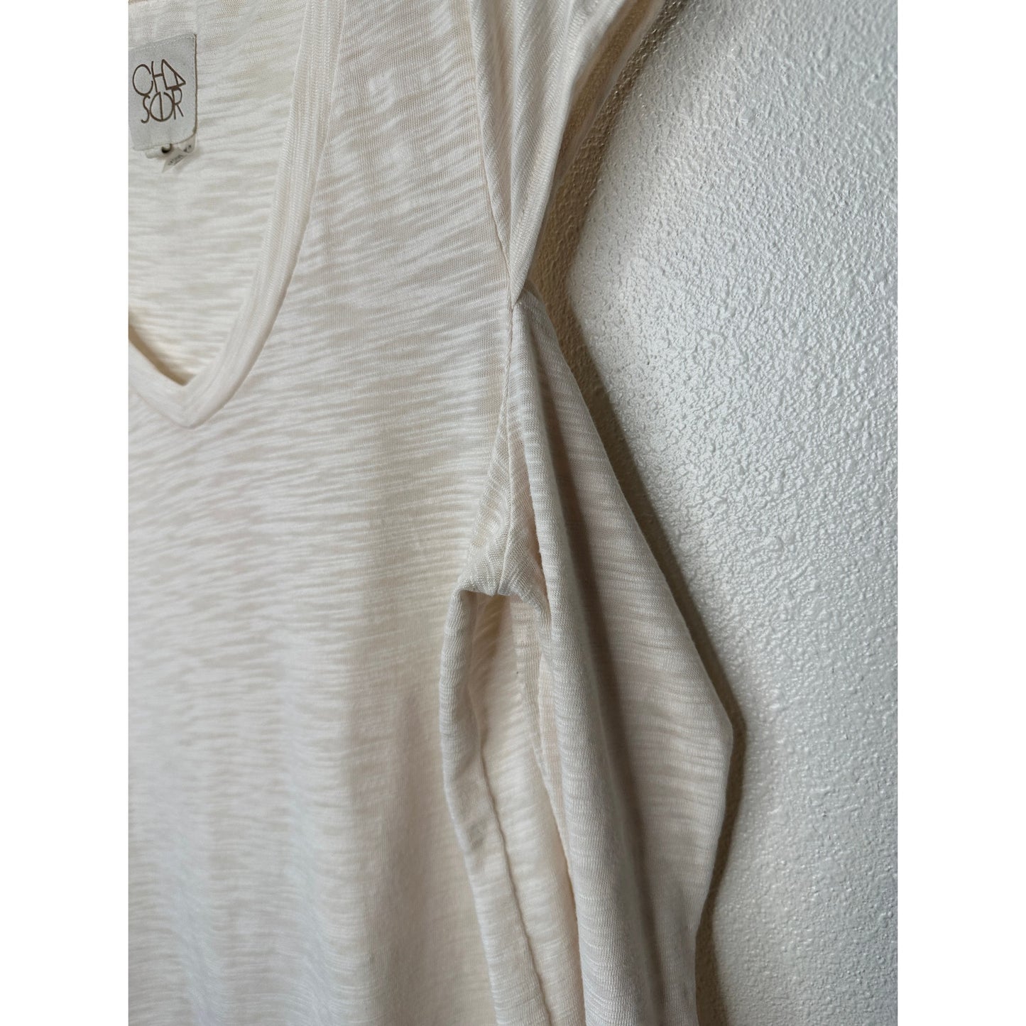 Chaser Cream V-Neck Cold Shoulder Long Sleeve Burnout Top L