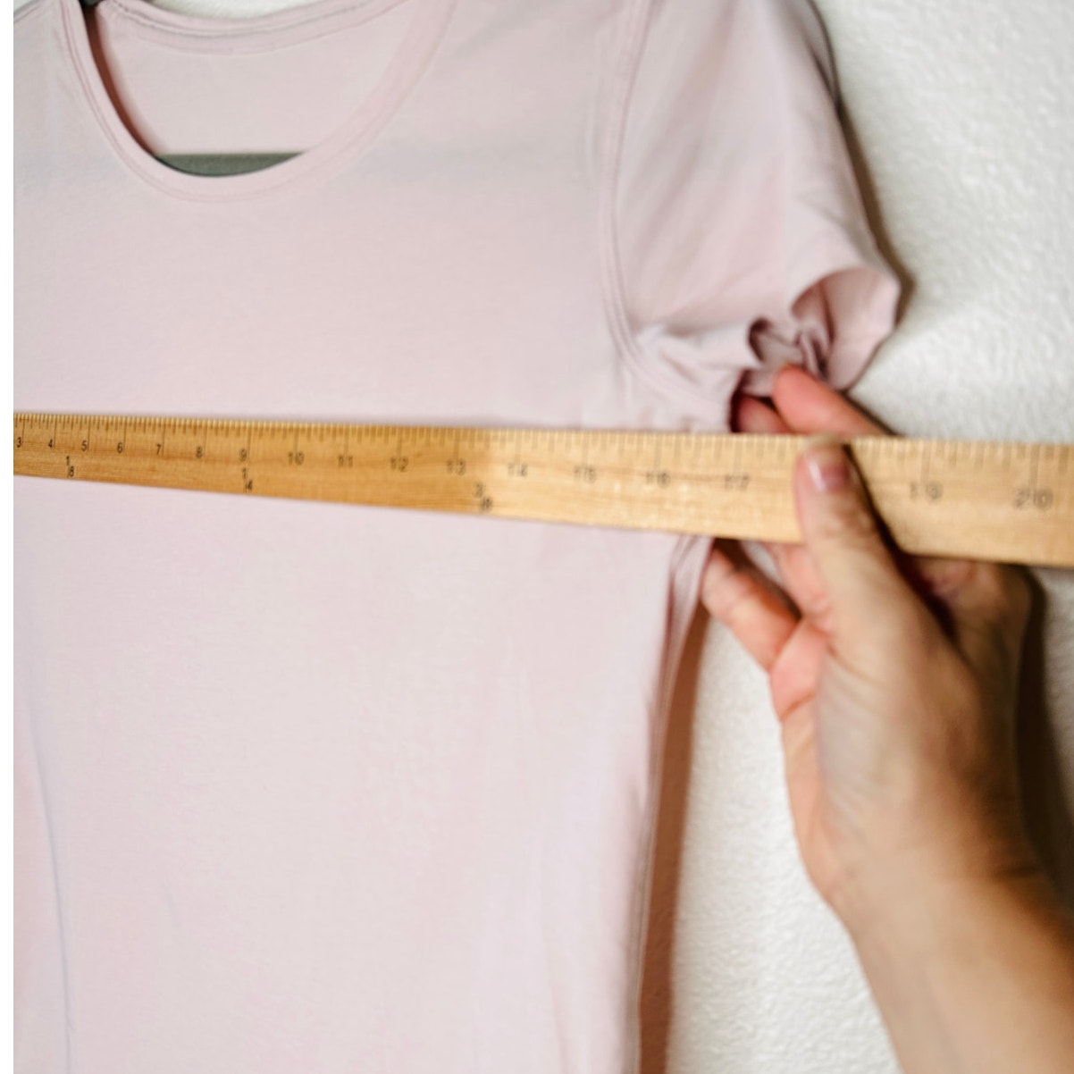 Lululemon Pale Pink Short Sleeve Round Neck Curved Hem Tee Shirt 6