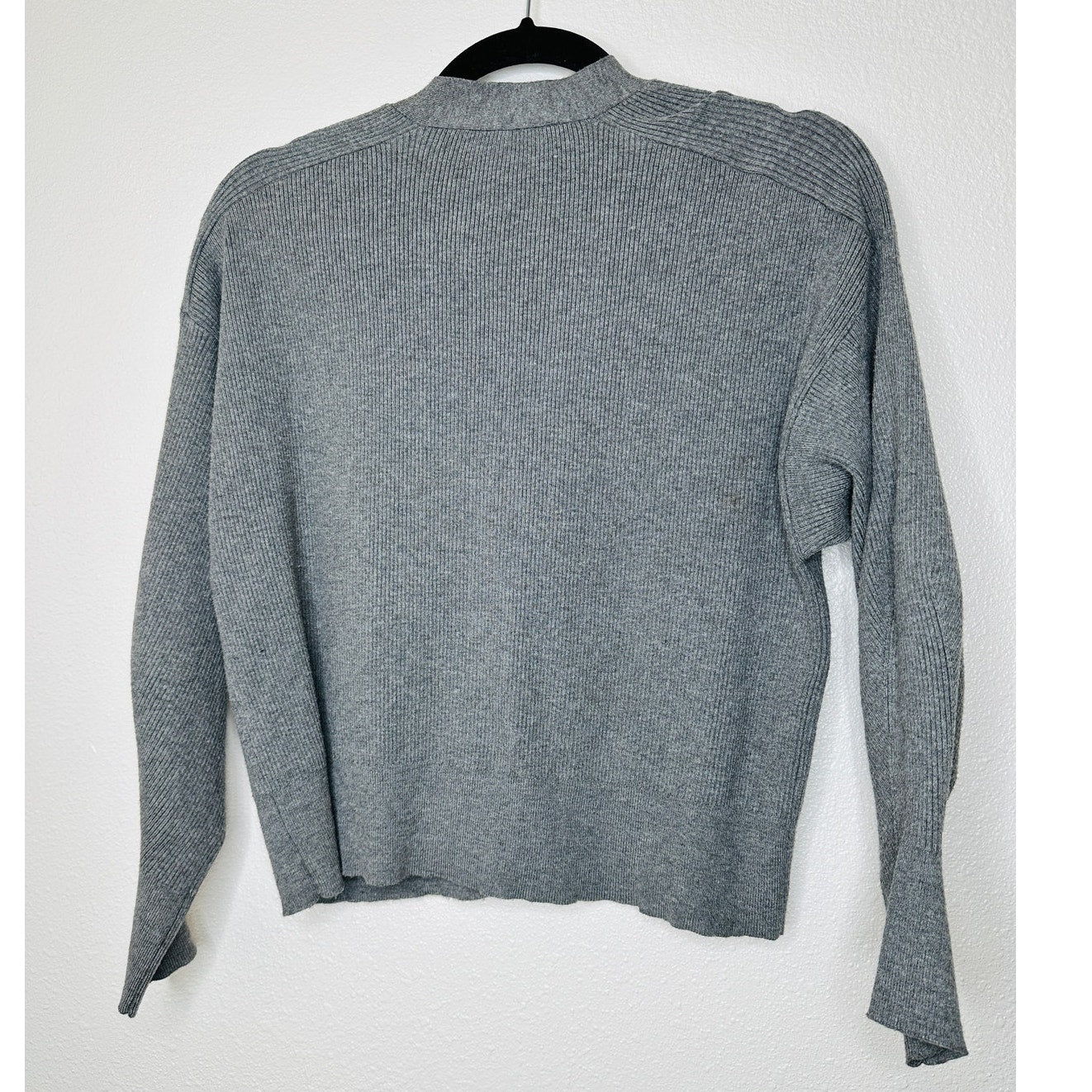 Zara Heather Gray Micro Rib V-Neck Front Button Long Sleeve Crop Cardigan Sweater S