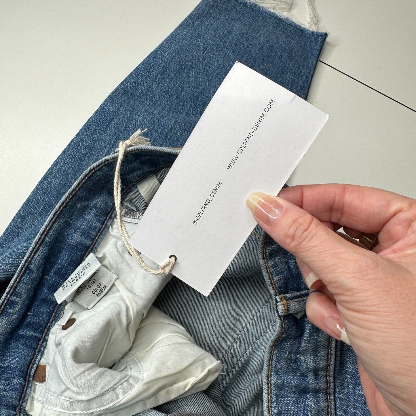 NWT GRLFRND Kendall Med Wash Amelia Distress Knee High Waist Raw Hem Jeans 31