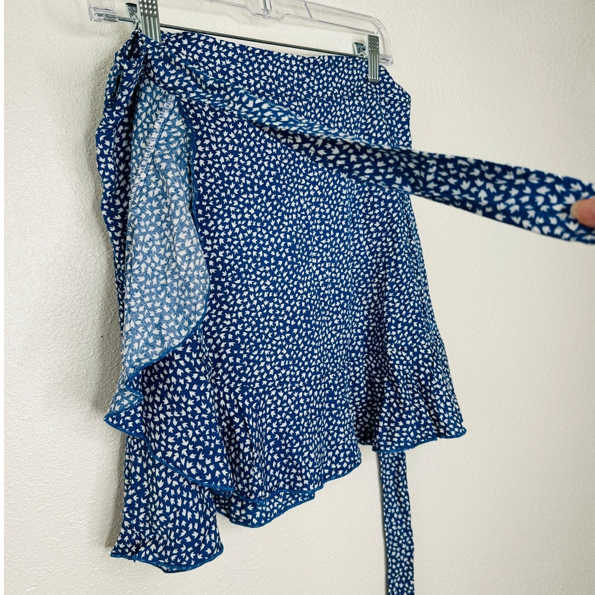 Blue & White Leaf Print Design Wrap Mini Skirt with Ruffle S