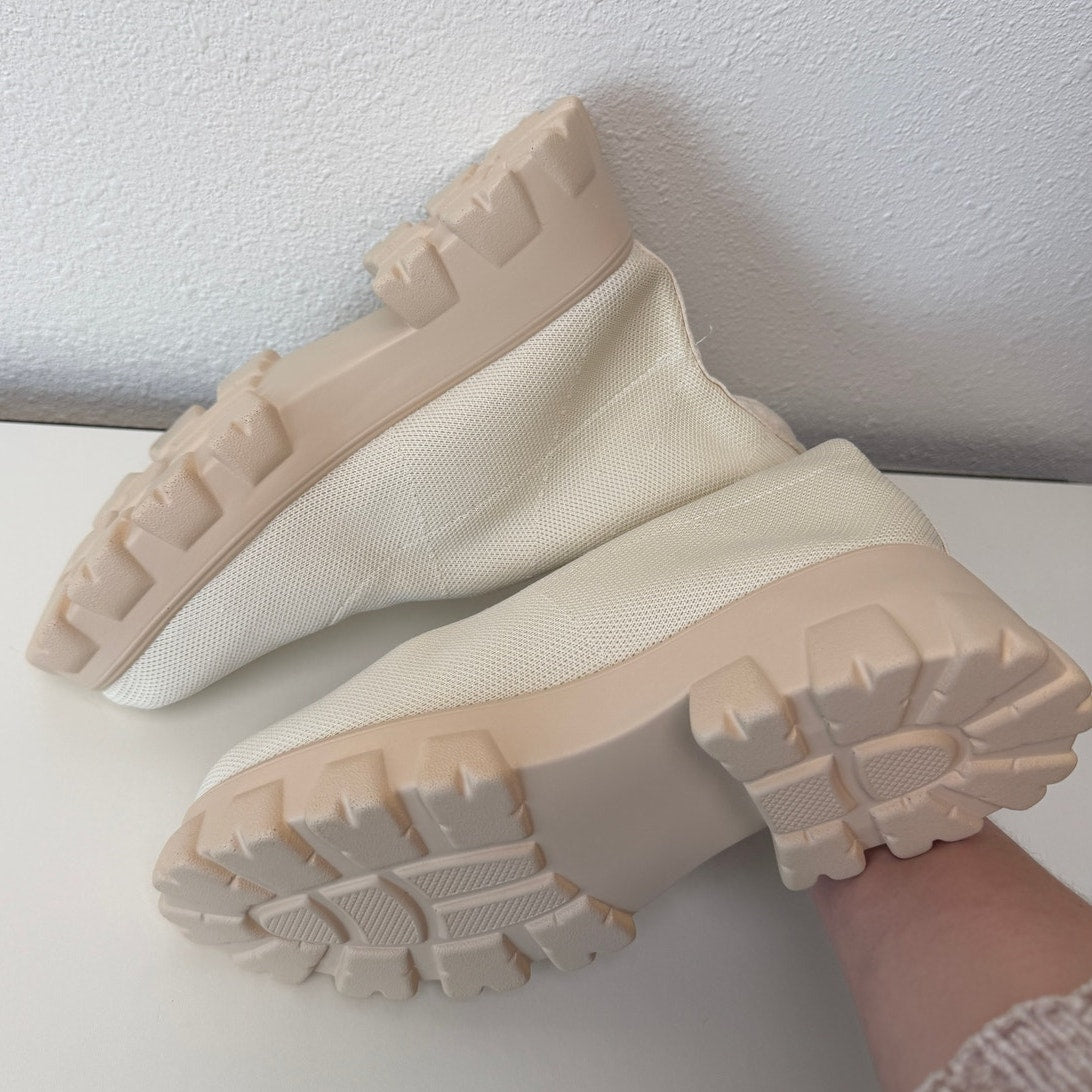 Women's Cream Knit Platform Sock Booties Chunky Lug Sole Boots Size 7