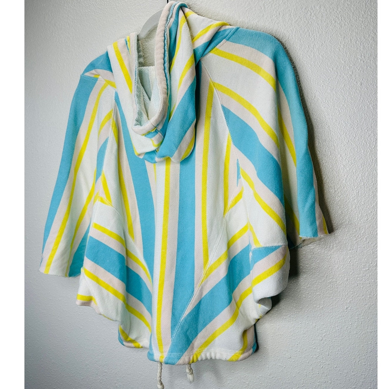Billabong White Blue Yellow Batwing Front Zip Raw Hem Hooded Sweater S