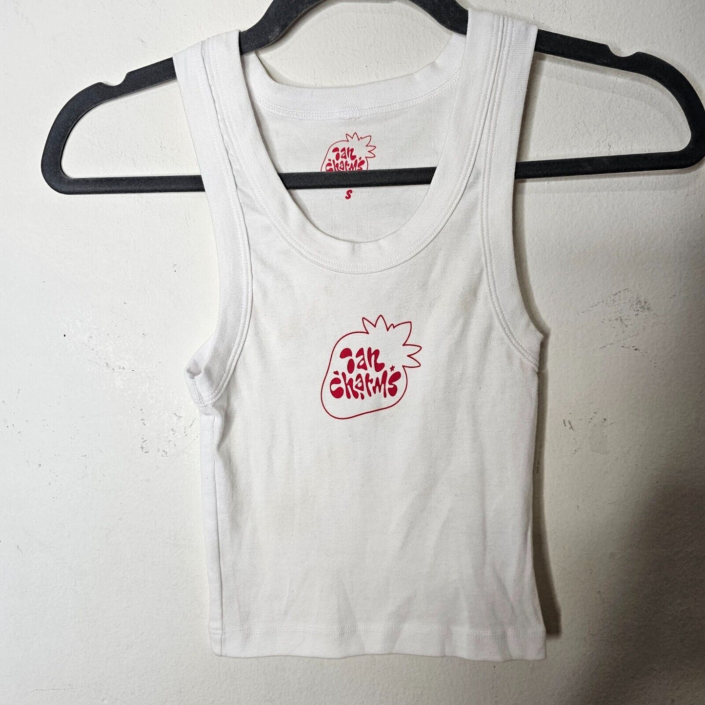Ian Charms White Crop Scoop Neck Sleeveless Tank Top Red Ian Charms Logo Small