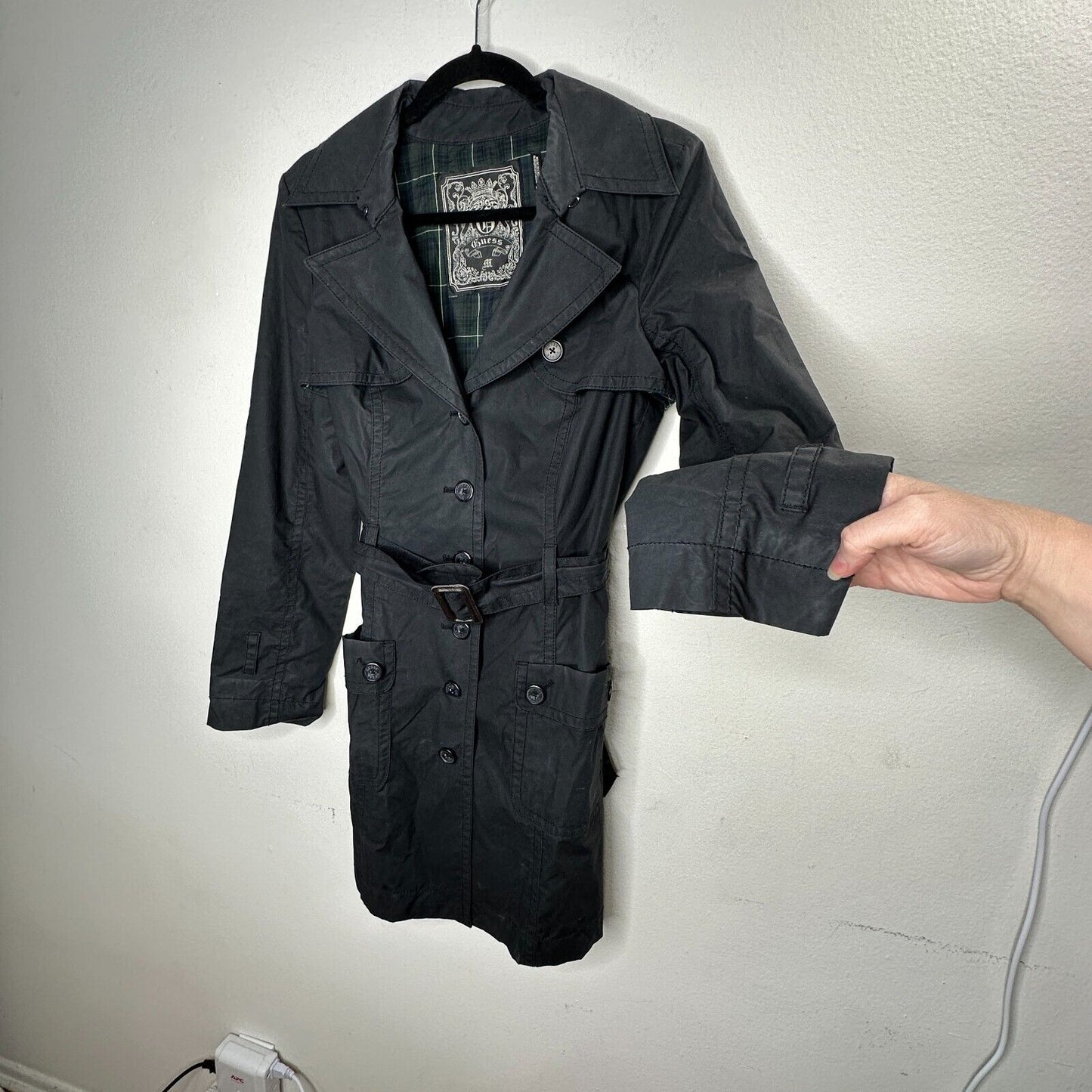 Guess Black Button Down Belted Trench Coat Navy and Green Plaid Interior M