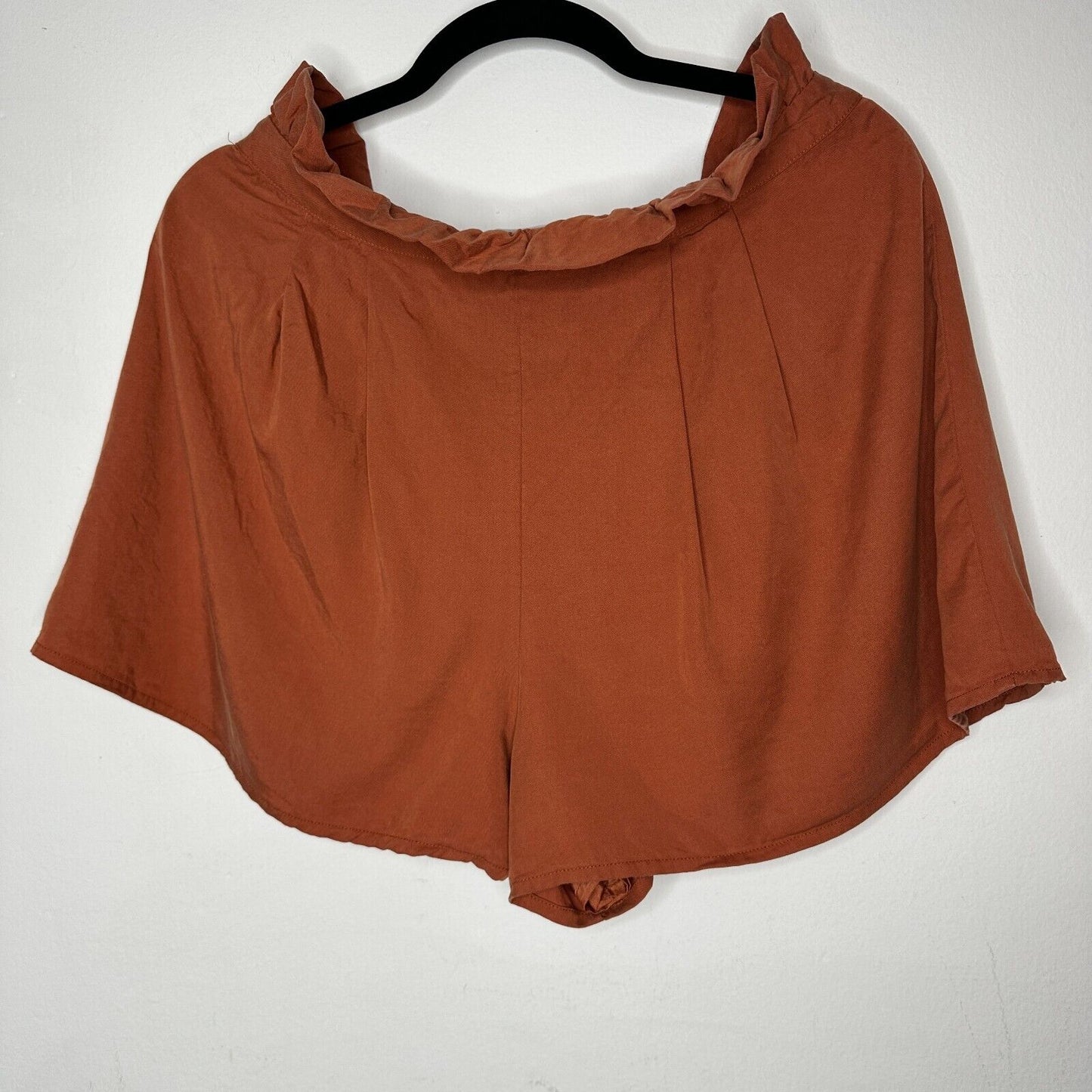 Revolve Lovers + Friends Rust Paperbag Tati High-Waist Pleated Button Shorts L