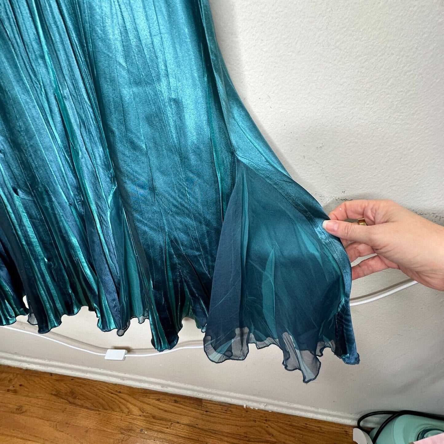 Barcelino Peacock Teal Ombre Sleeveless Crinkle Shimmer Scoop Neck Midi Dress XS