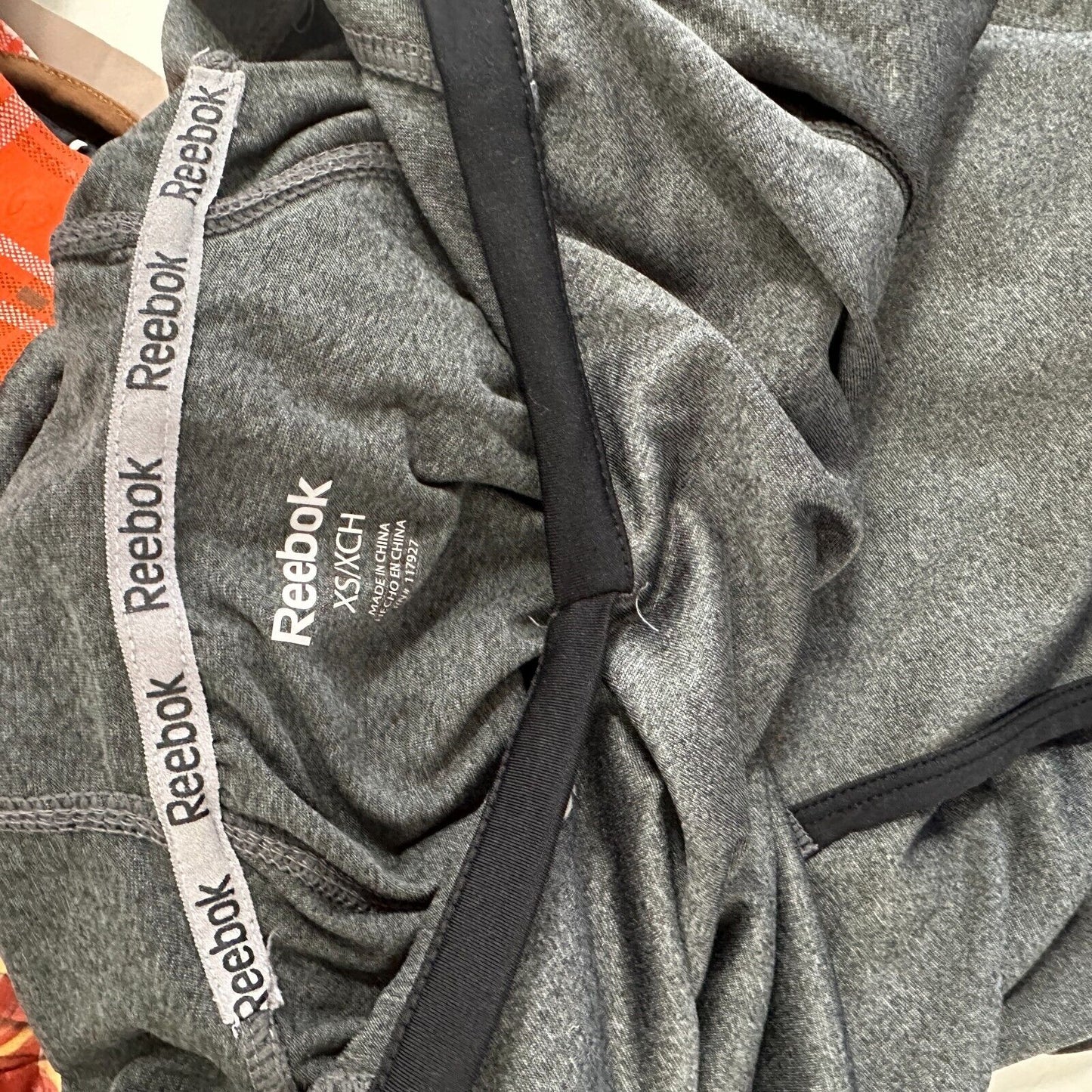 Reebok Gray Long Sleeve Light Hooded Pullover Running Shirt Front Pockets XS