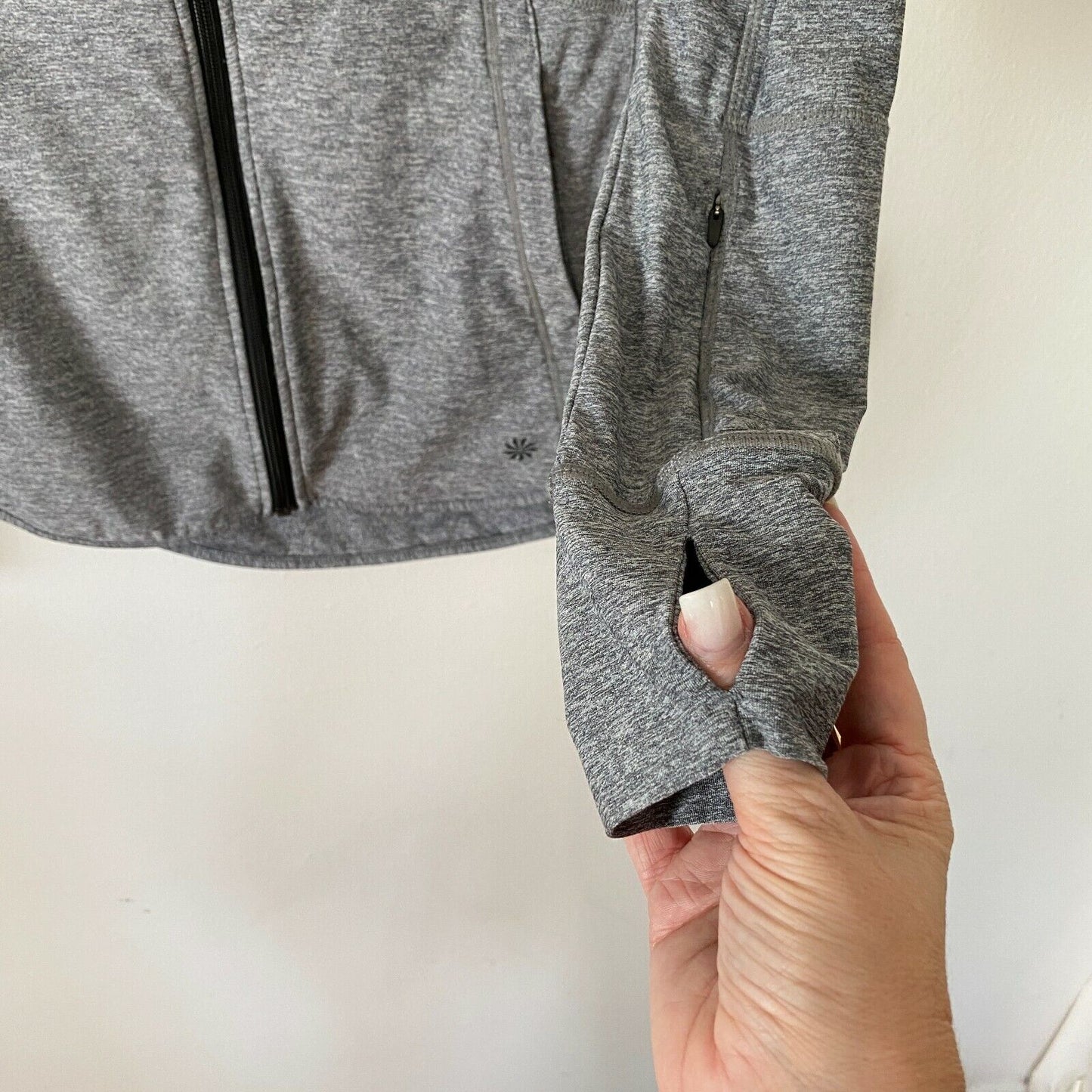Athleta Med Gray Baja UPF 50+ Hooded Zip Jacket with Thumb Holes Arm Pockets XXS