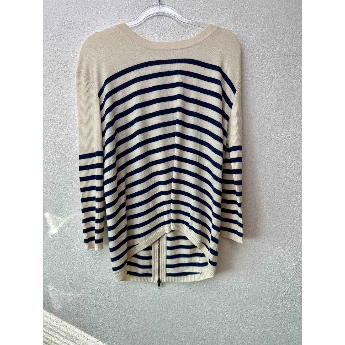 Vince Striped Sweater Cream Navy Women's US L High Low Back Zip