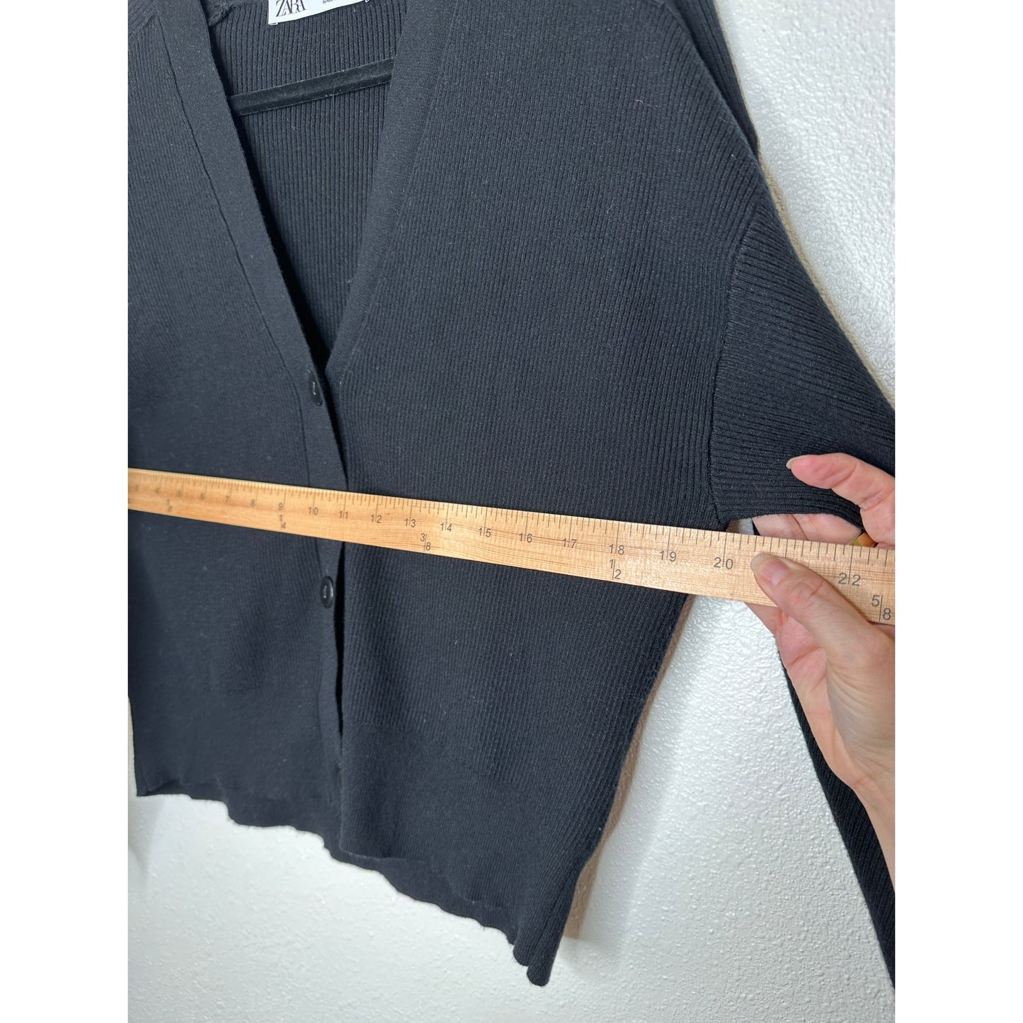 Zara Black Ribbed V-Neck Front Button Long Sleeve Cardigan Sweater S