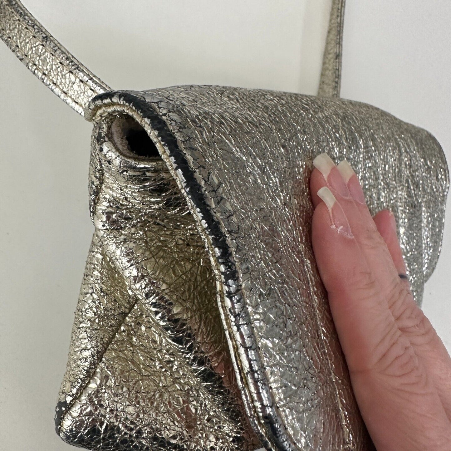 C.A.B. Gold-Silver Shimmer Clam Shell Design Fabric Shoulder Strap Snap Close