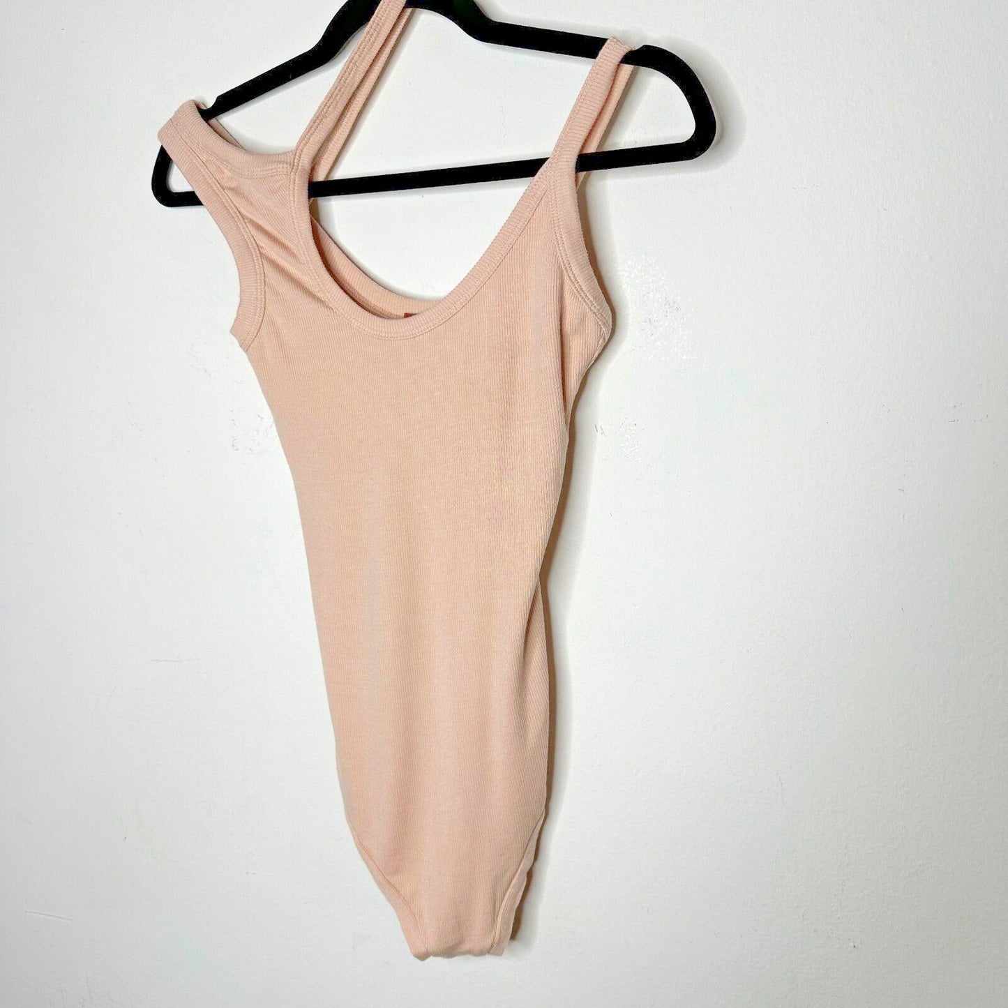 Alix NYC Tan Allen Asymetrical Scoop Neckline Sleeveless Ribbed Knit Bodysuit SM
