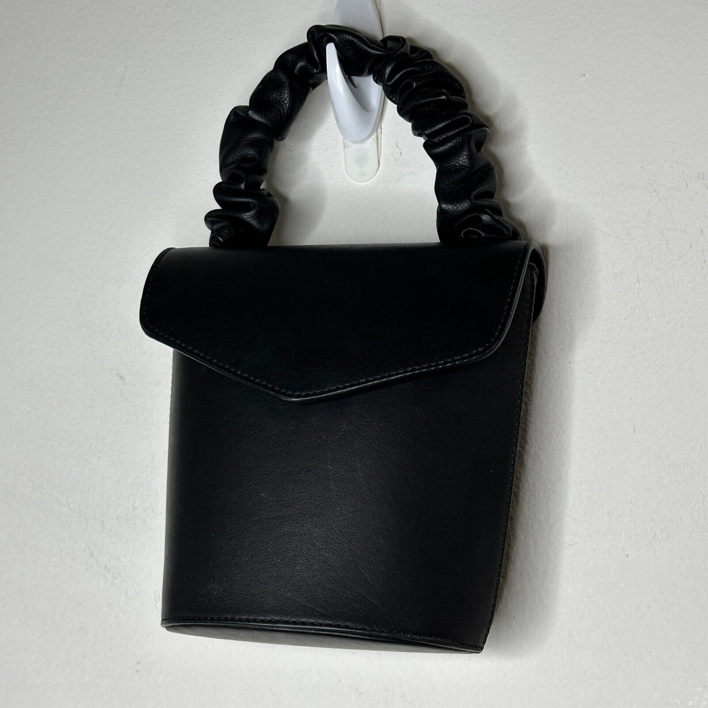 NWOT & Other Stories Black Scrunchy Handle Leather Barrel Snap Purse Satchel