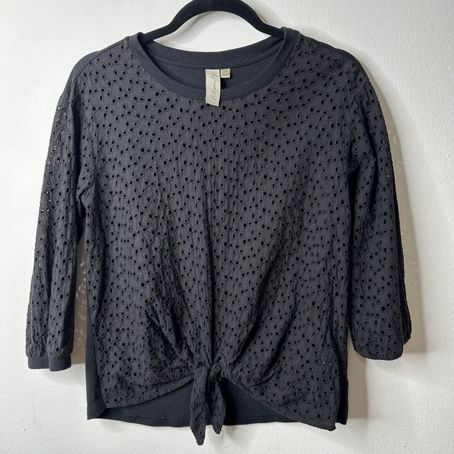 Allison Joy Black Eyelet Lace Front Tie 3/4 Sleeve Round Neck Blouse XS