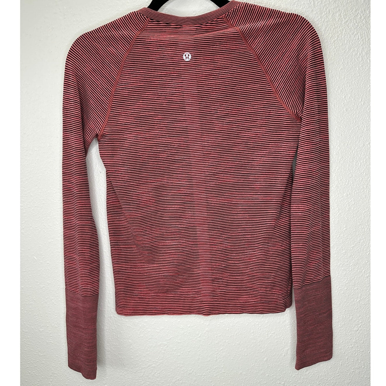 Lululemon Swiftly Tech Long Sleeve 2.0 Race Length Stripe Top 6