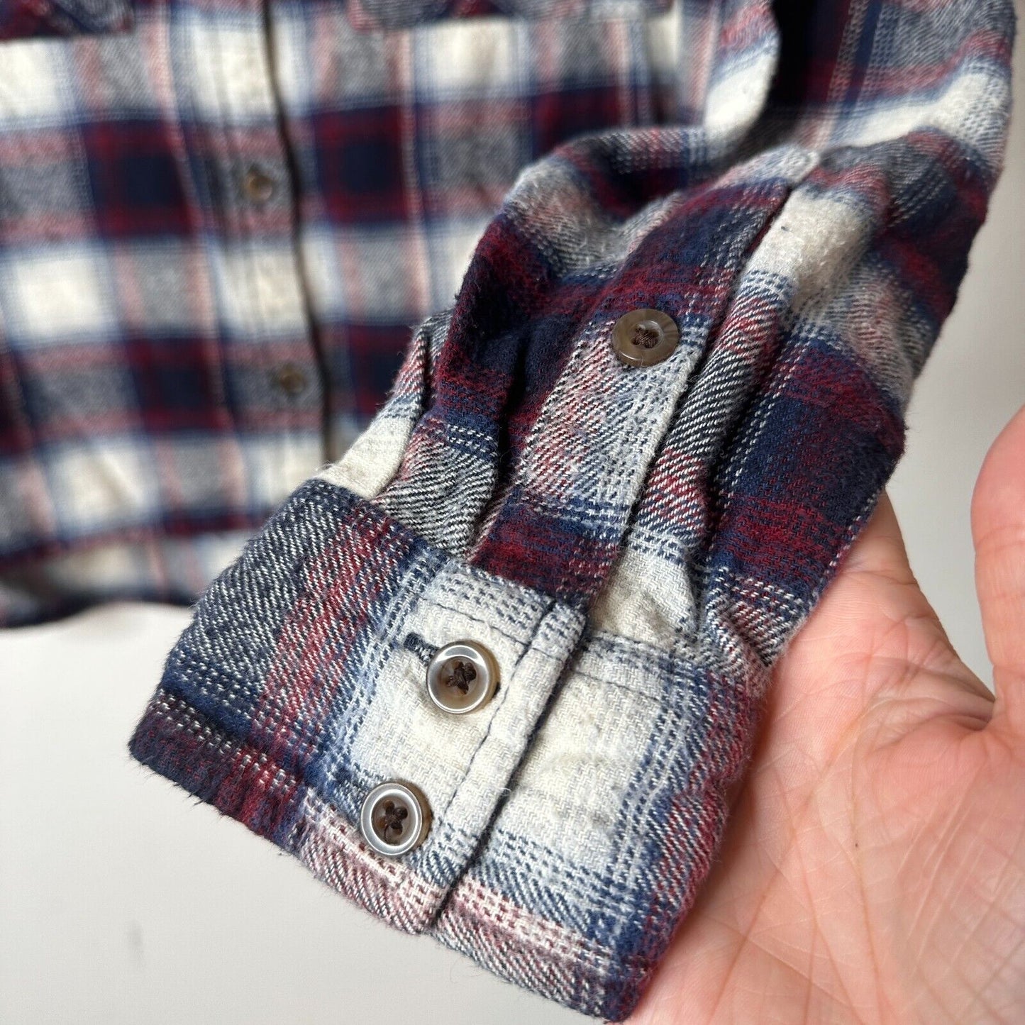 Black Red Blue White Plaid Cropped Long Sleeve Flannel Button Down Shirt M