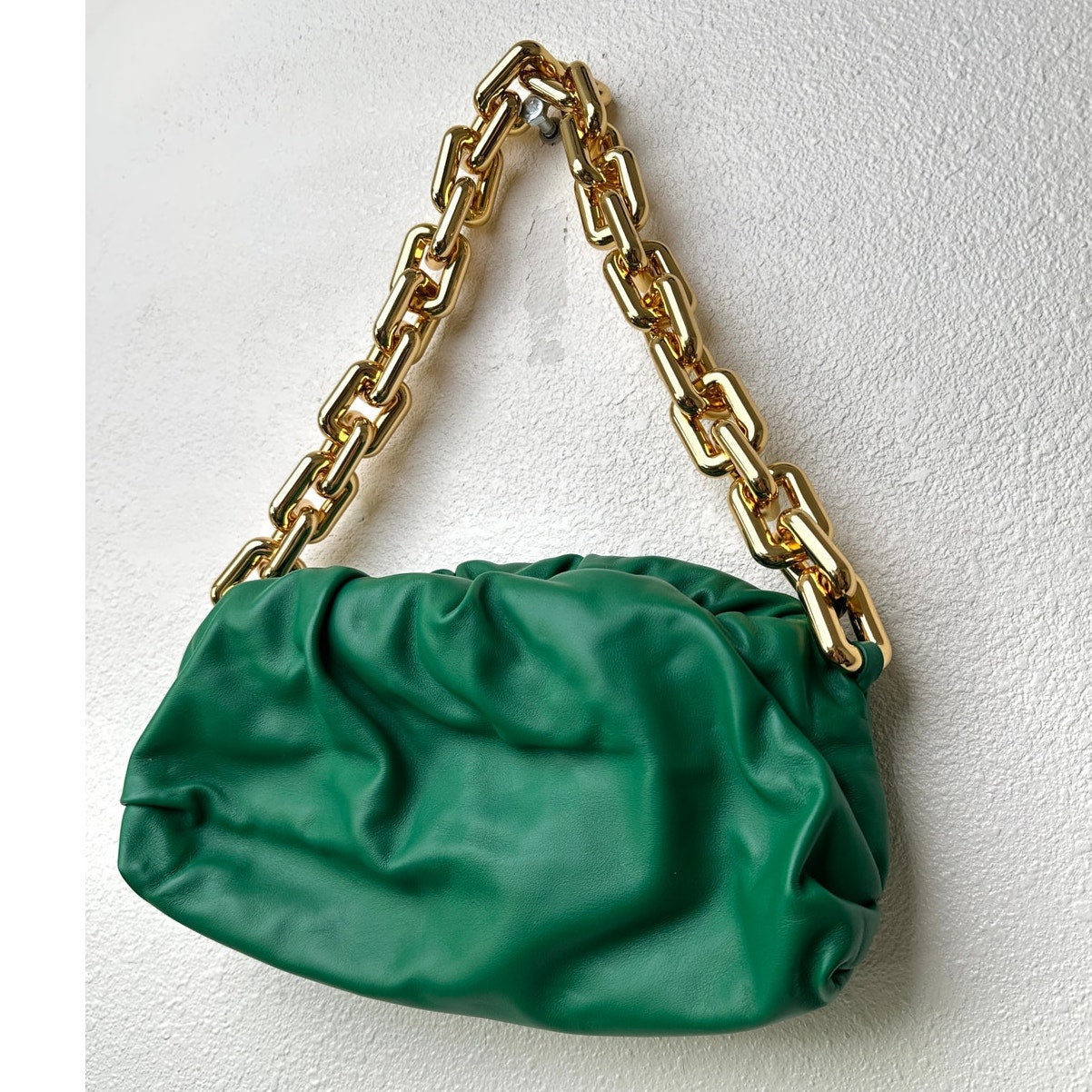 NWOT Bottega Veneta Chain Pouch Leather Shoulder Bag – Green with Gold Chain