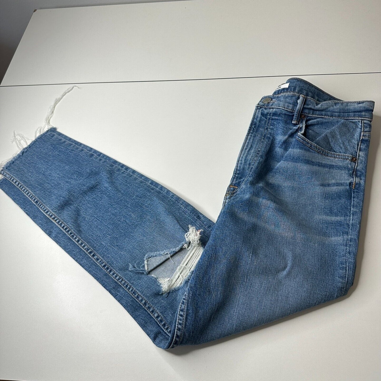 NWT GRLFRND Kendall Med Wash Amelia Distress Knee High Waist Raw Hem Jeans 31