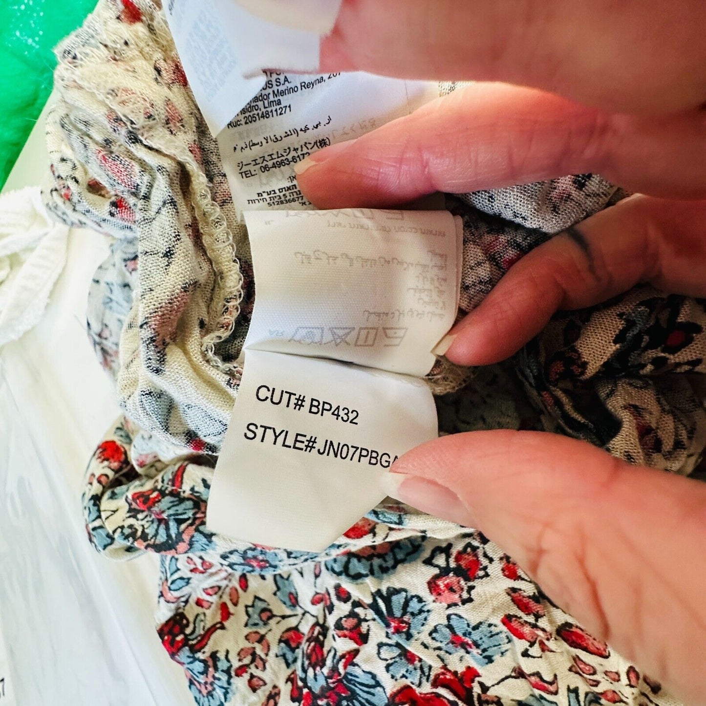 Billabong Cream Dusty Blue & Red Faux Wrap Deep-V Ruffle Hem Sleeveless Romper M