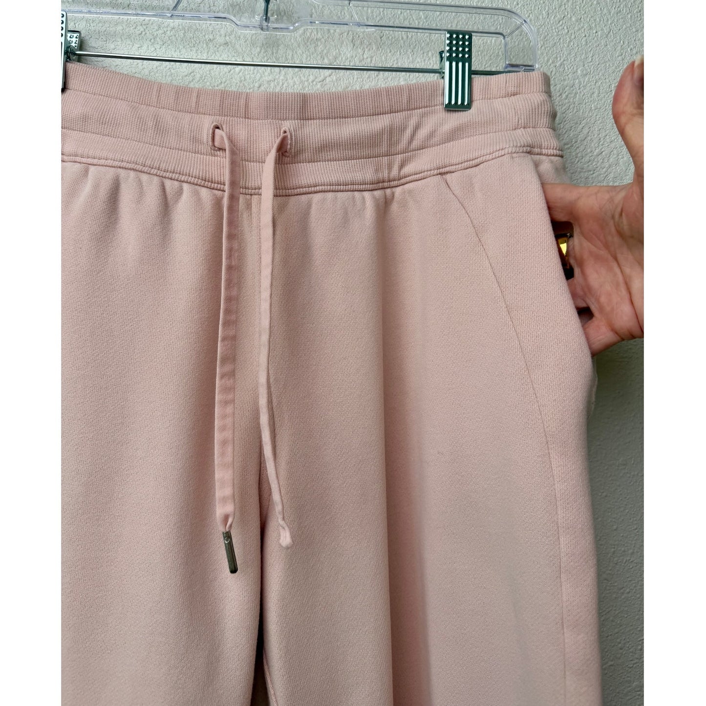 Lululemon Light Pink Jogger Sweatpants Drawstring Elastic Waist Size 8