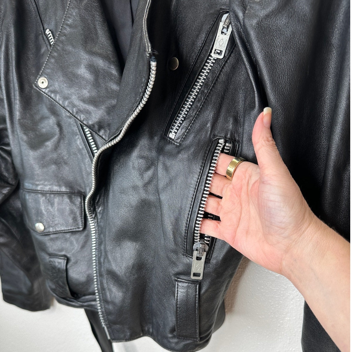 Raw Black Leather Silver Zip & Hardware Belted Shoulder Pad Moto Jacket L