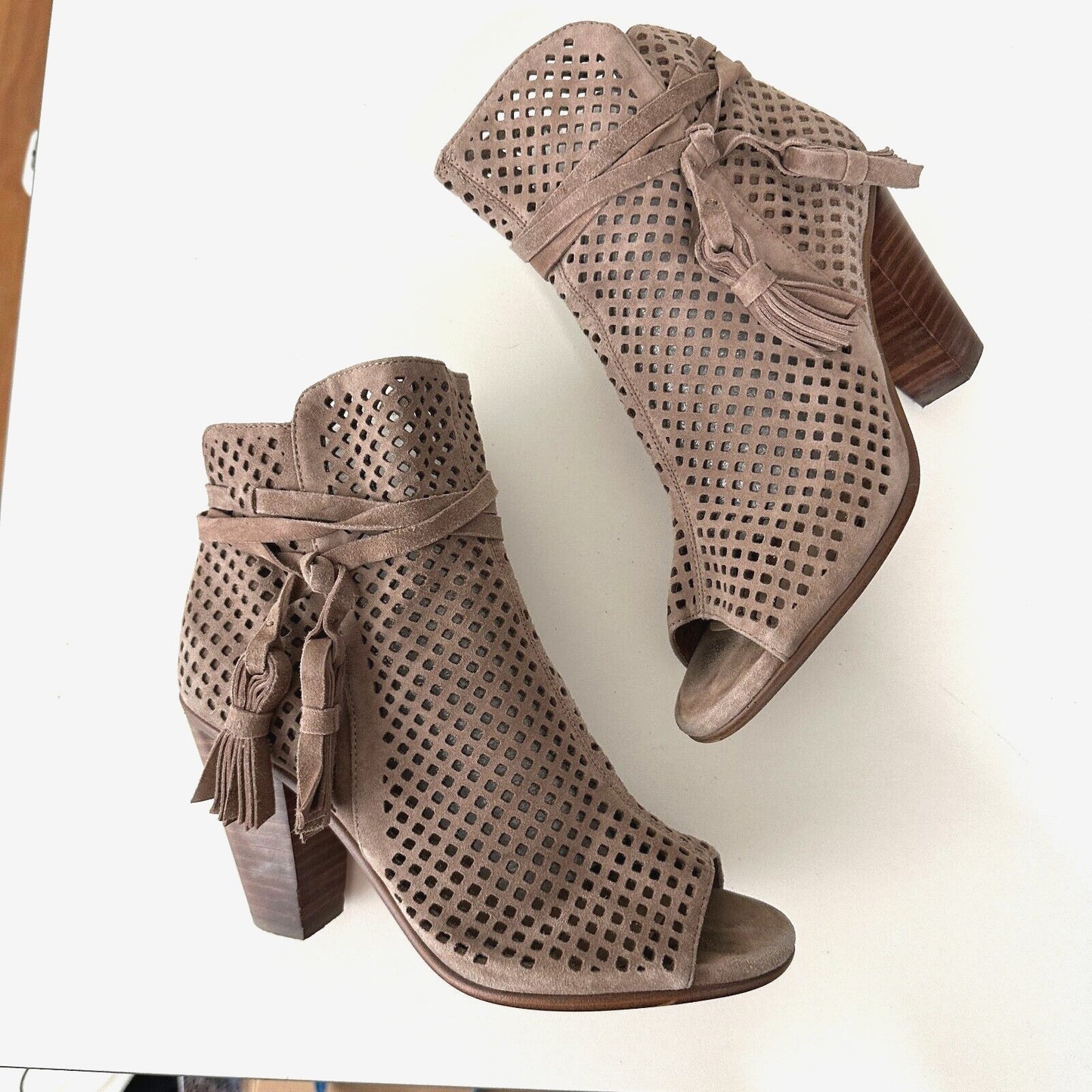 Vince Camuto Kamey Tan Taupe Suede Laser Cut Open Toe Tie Tassel Zip Booties 5.5