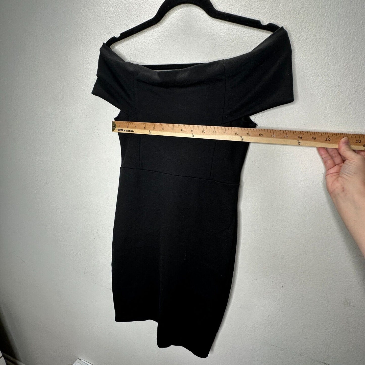 Zara Sexy Black Off-Shoulder Bandeau Style bodycon Dress Stretchy Medium
