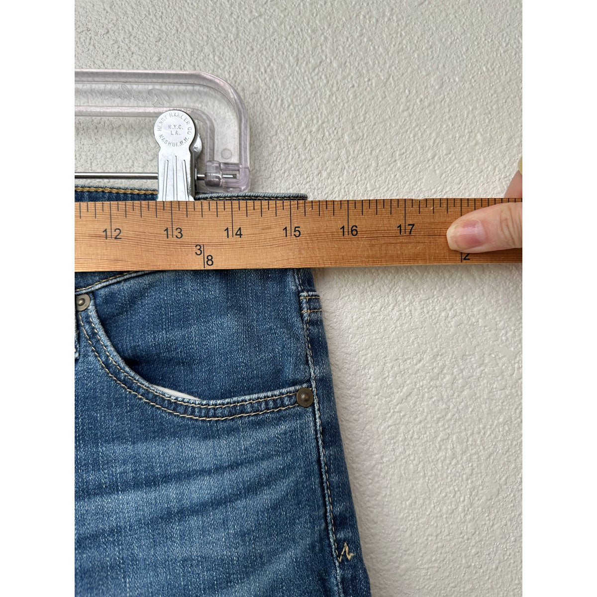 AG The Stilt Jeans Medium Wash Women US 28 Cigarette