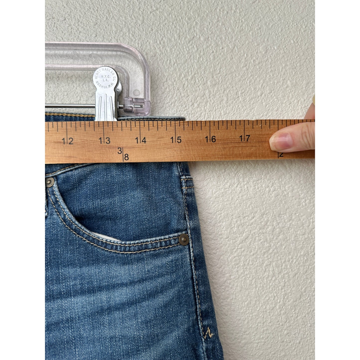 AG The Stilt Jeans Medium Wash Women US 28 Cigarette