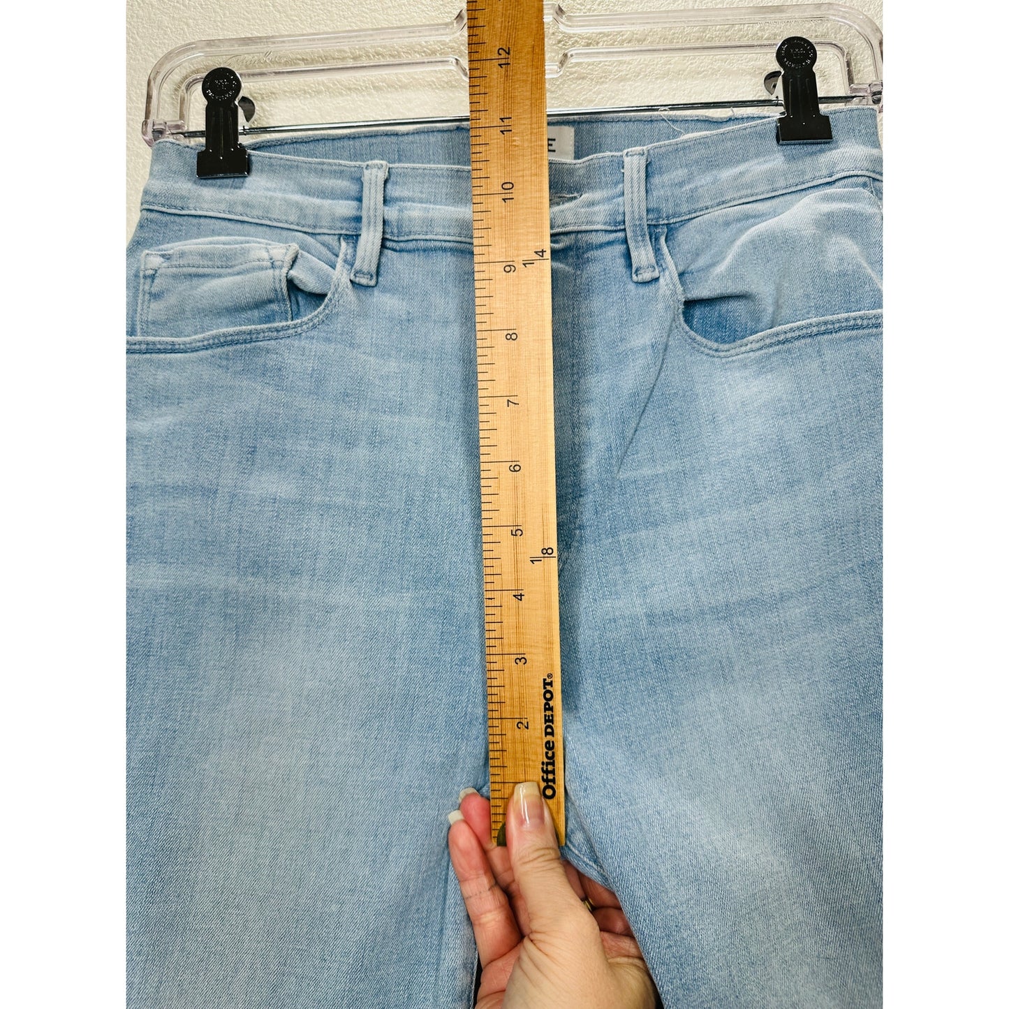 Frame Light Wash Ali High-Rise Cigarette Denim Jeans 28